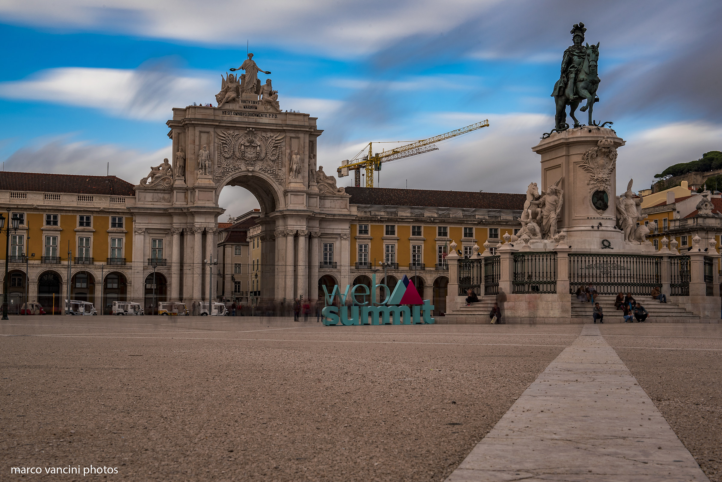 Lisbona: Piazza del commercio...