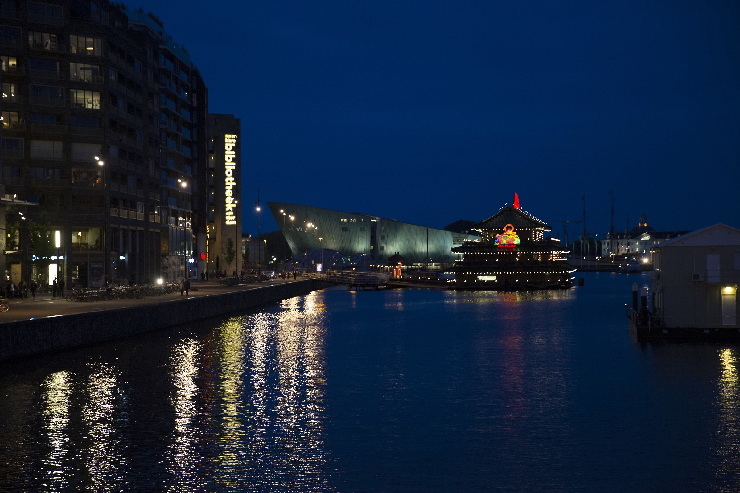 Amsterdam by night 3...