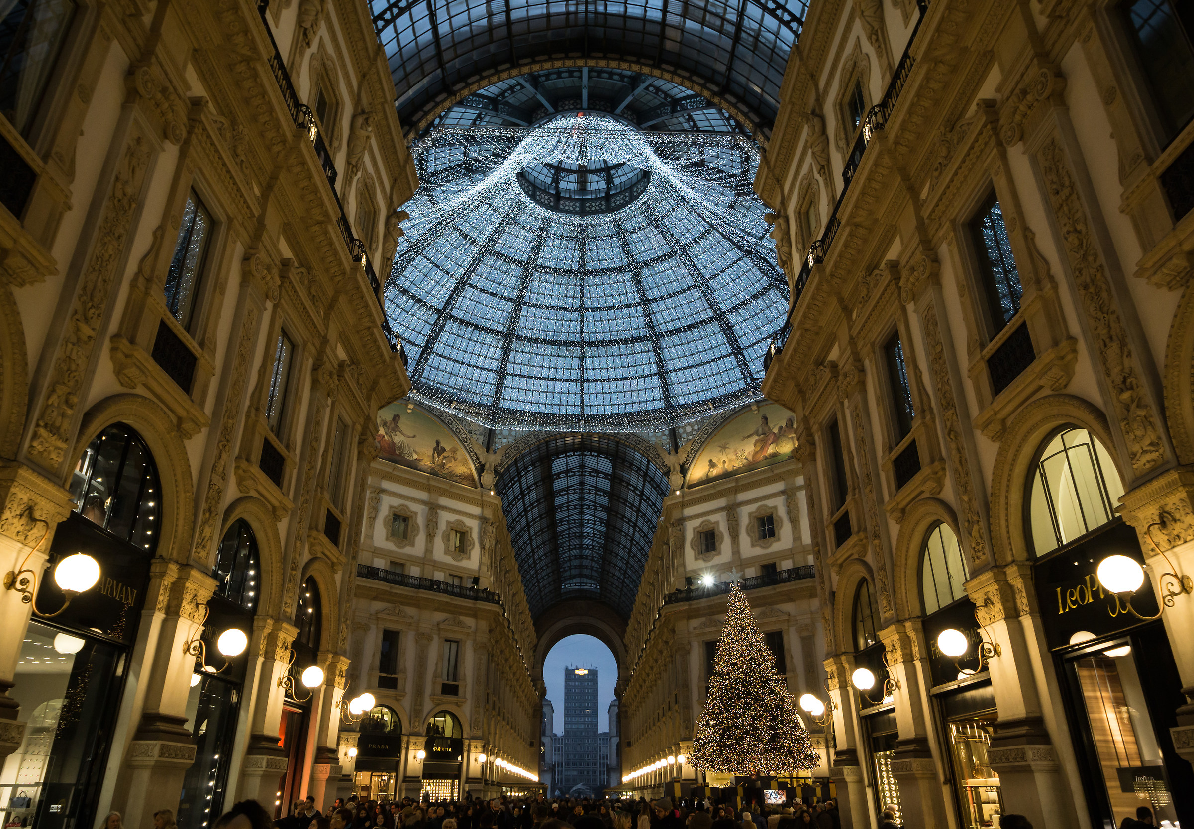 Ottagono della Galleria con albero di Natale - 6...