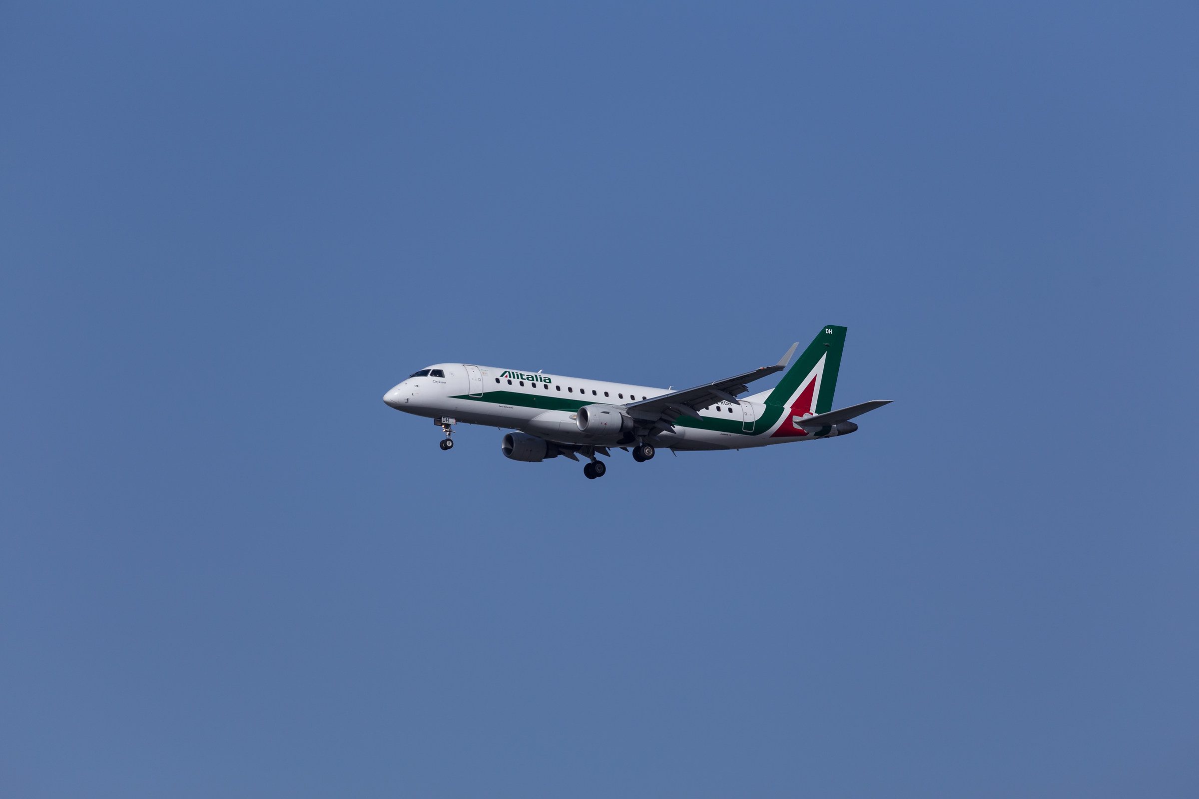 Embraer E175 STD Alitalia CityLiner...
