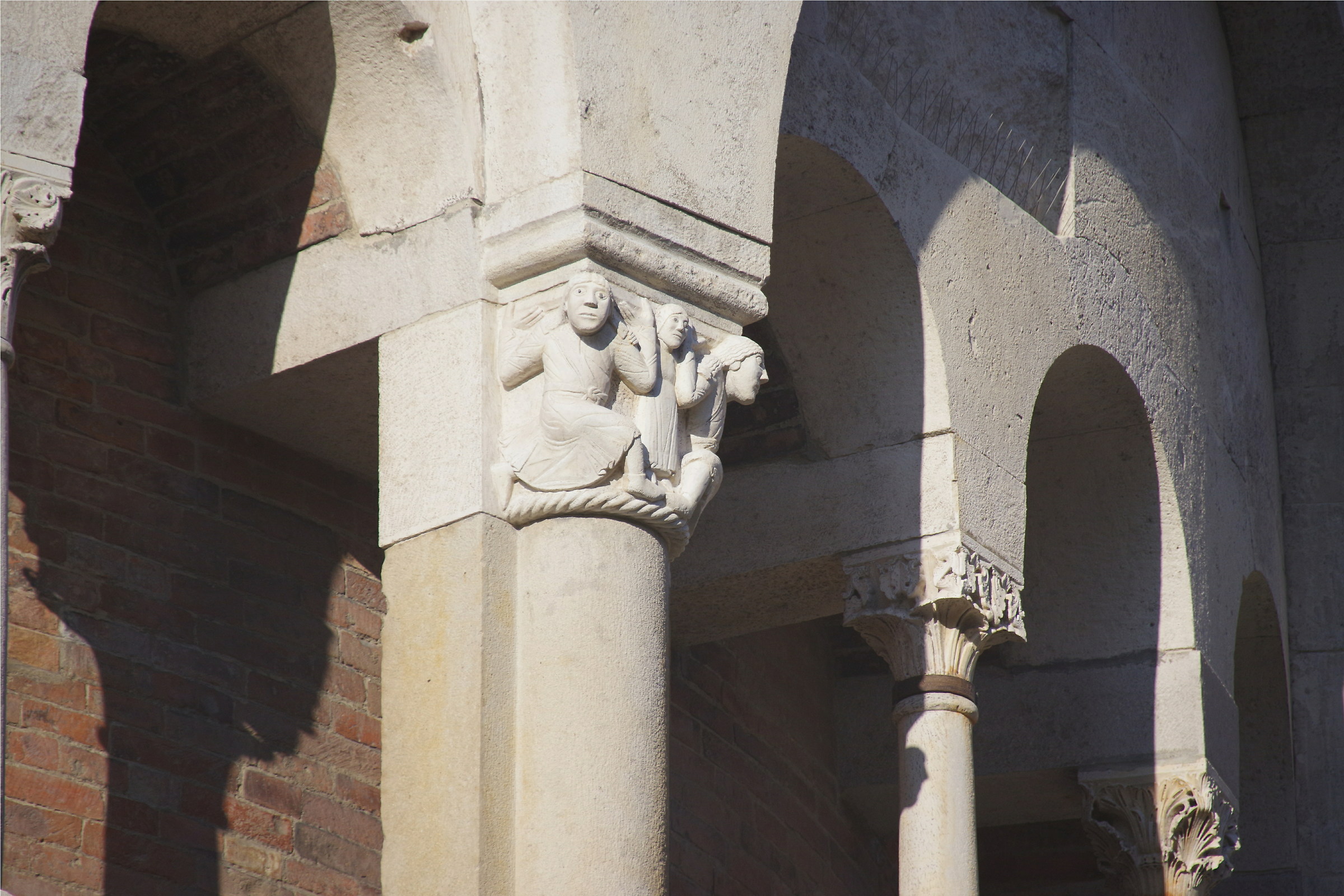 Visioni medievali: il Duomo di Modena...