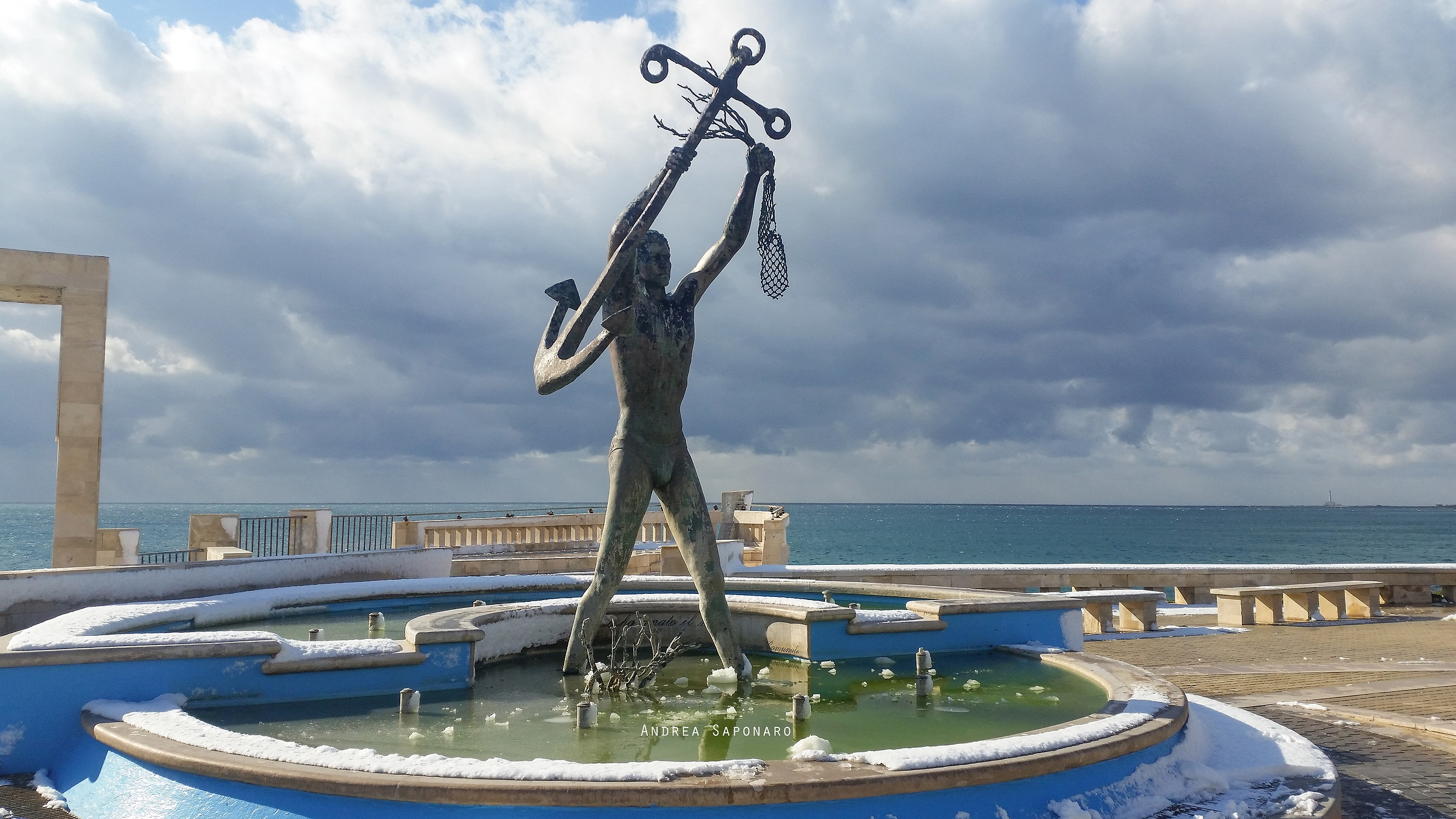Monument man and the sea - Gallipoli...