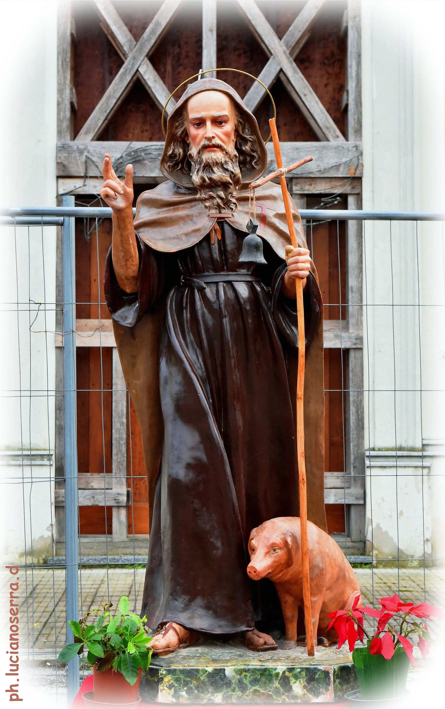 Statua raffigurante Sant'Antonio Abate...