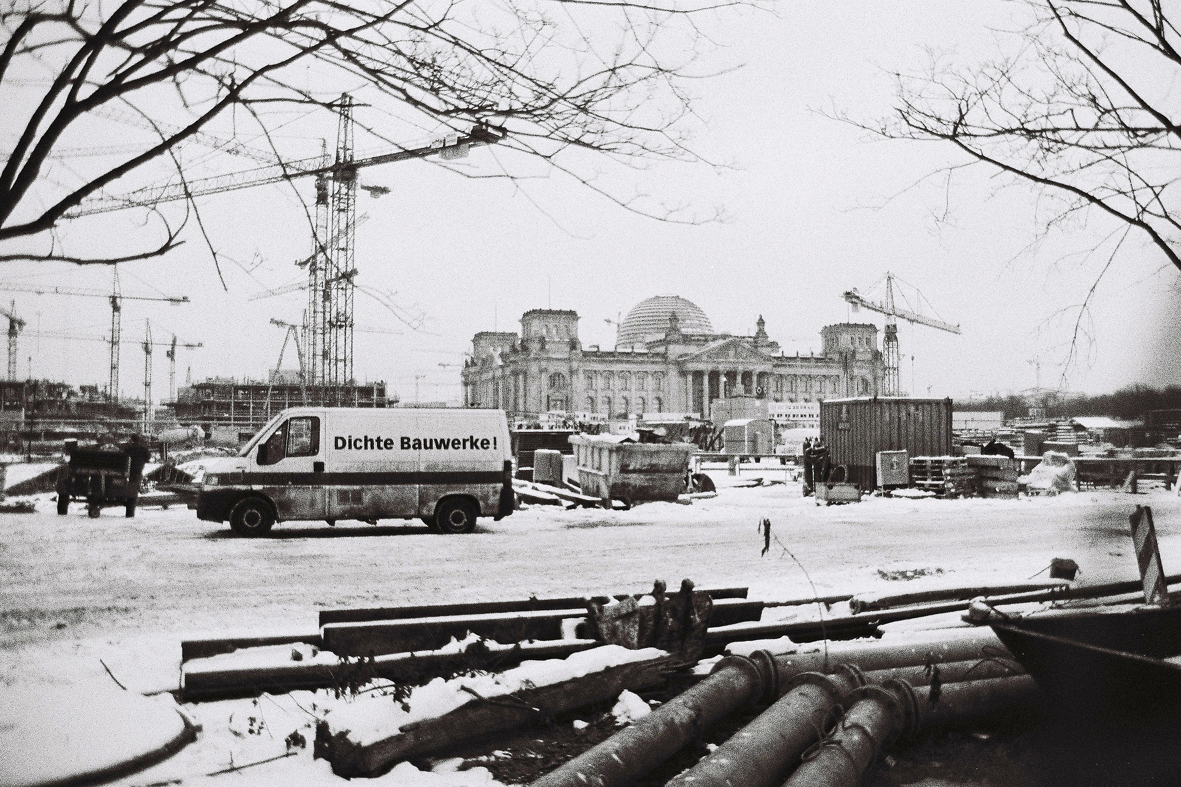 Reichstag in ricostruzine...
