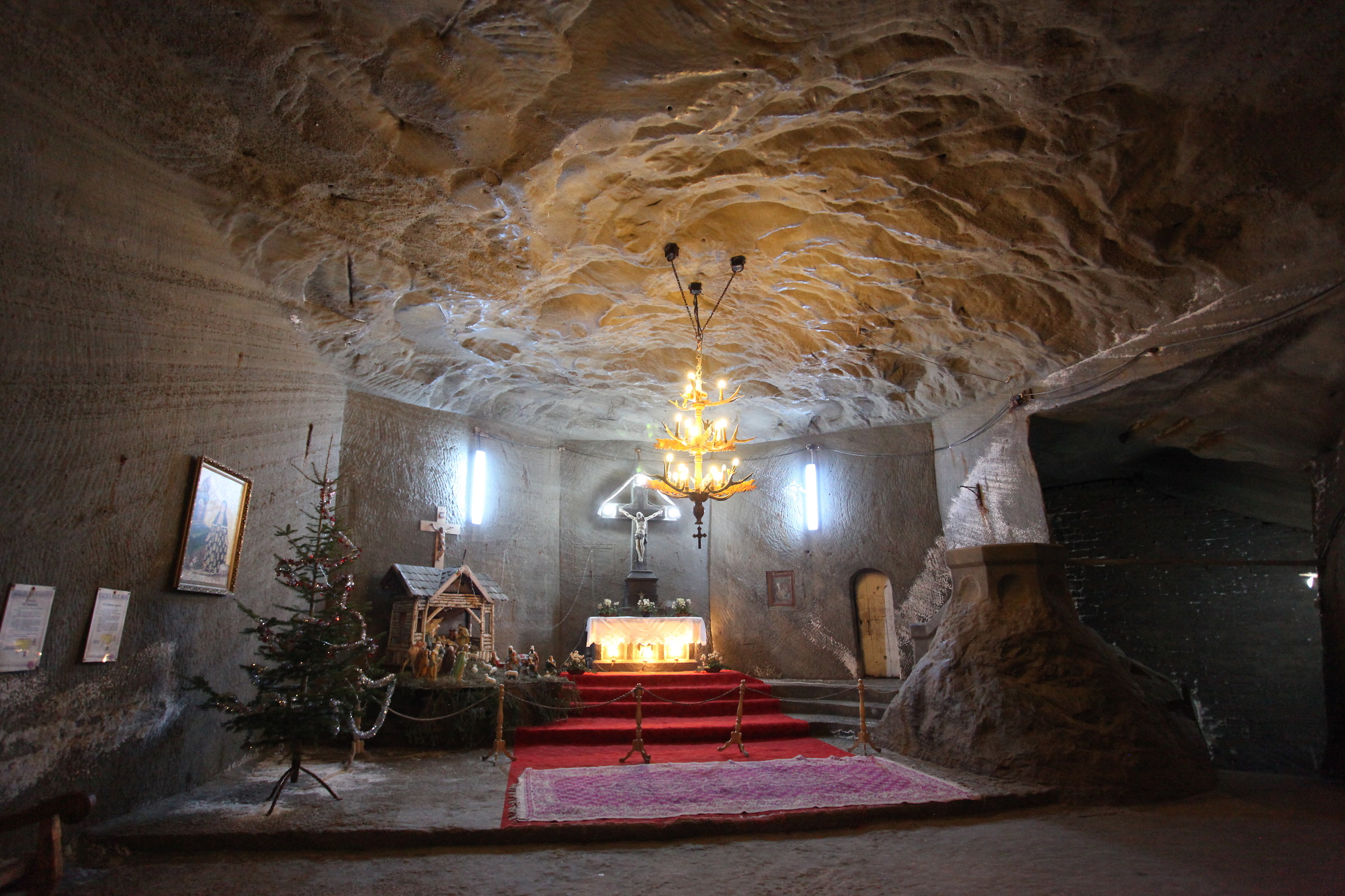 L'altare cattolico nella miniera...