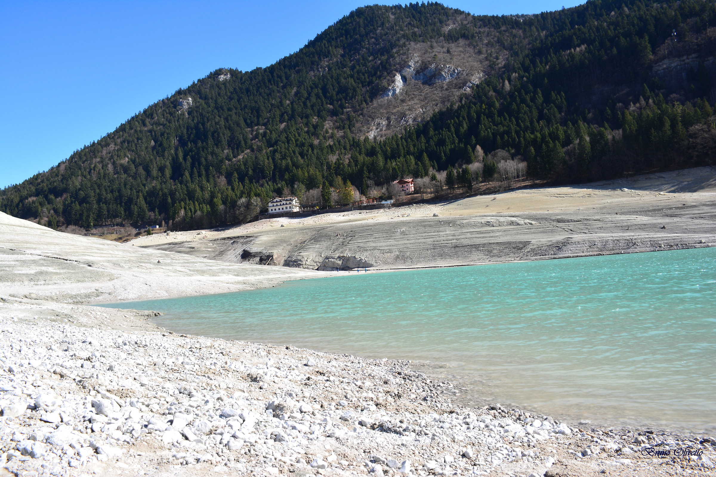 lago svuotato ( molveno)...