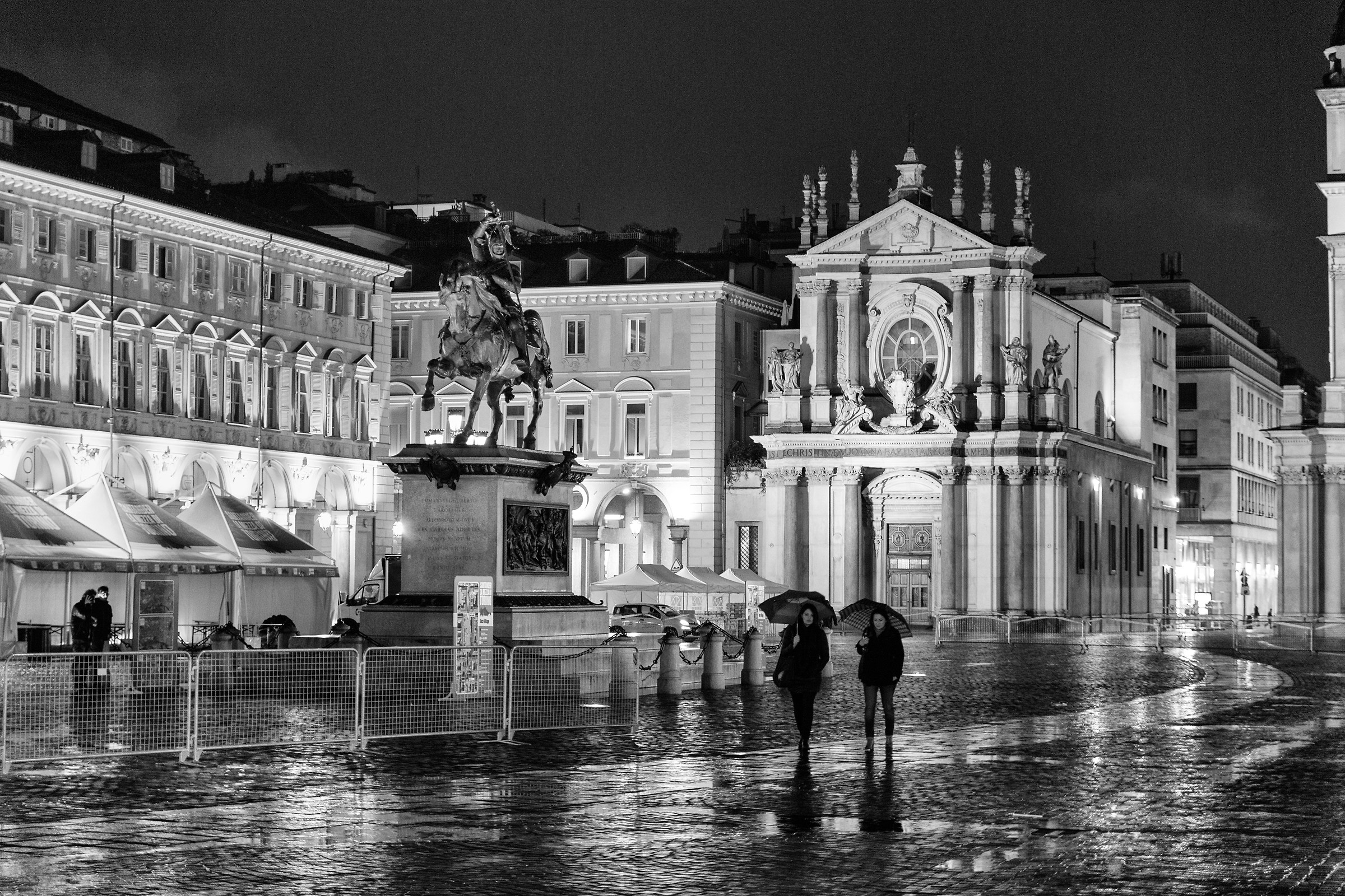 Turin, night in Piazza San Carlo...