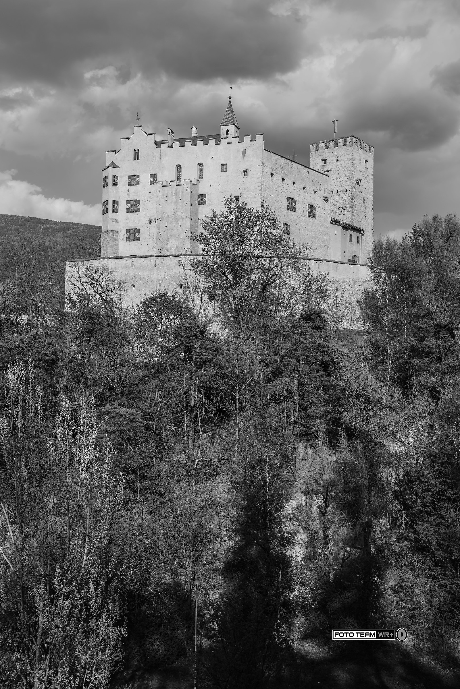 Schloß Bruneck - Brunico Castle...