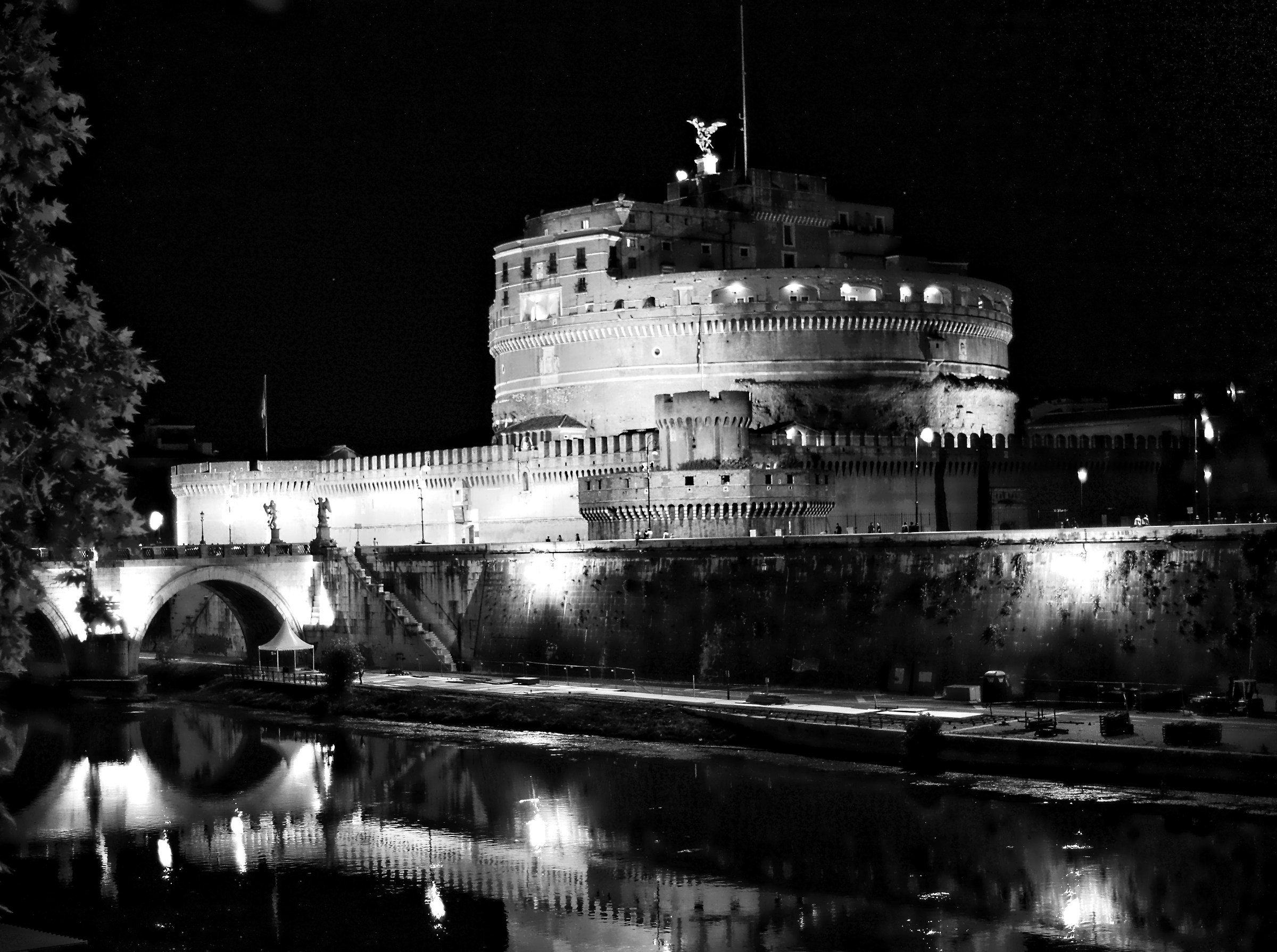 View of Castel S. Angelo or Mole Adriana...