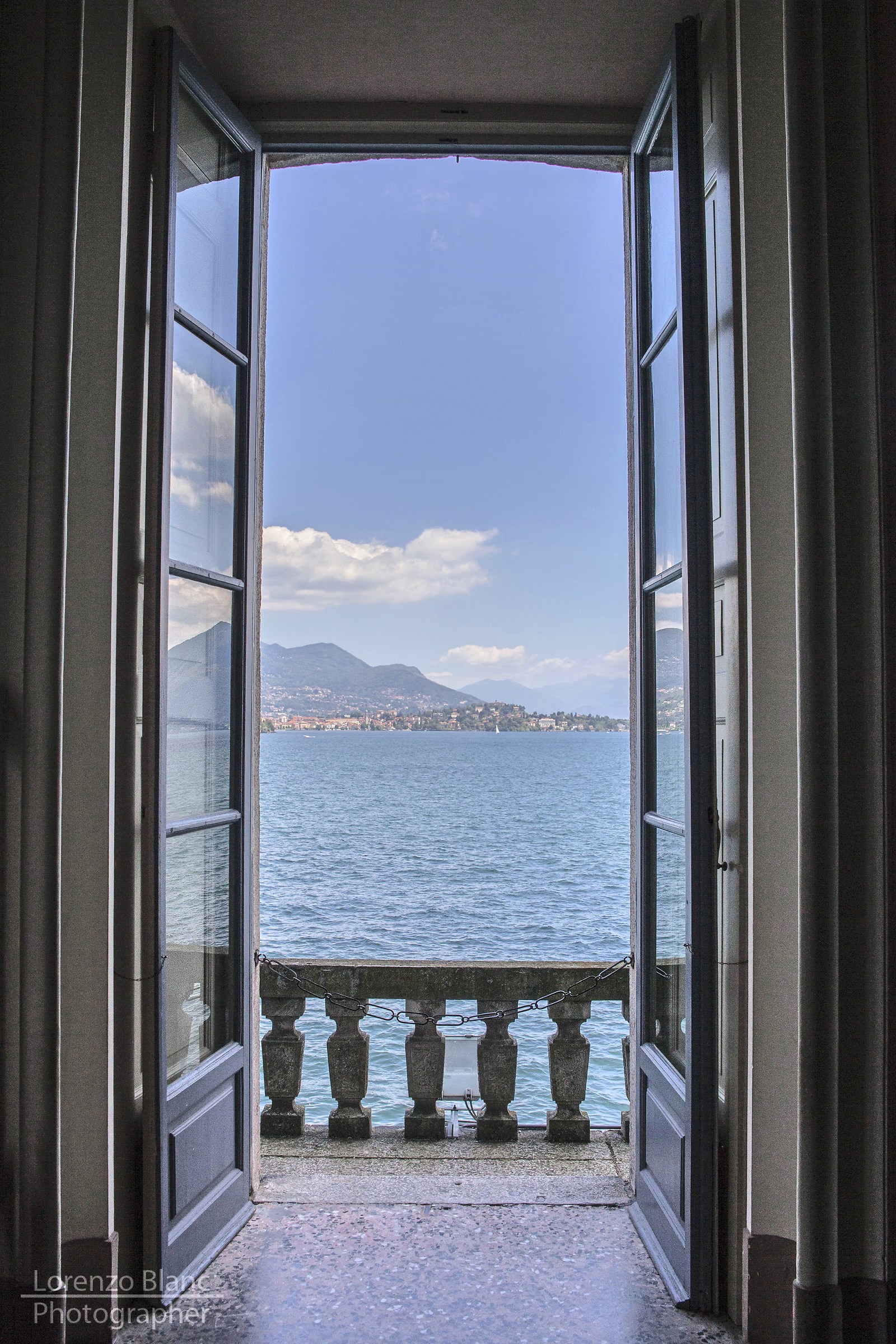 Una finestra sul Lago (Palazzo Borromeo - Isola Bella)...