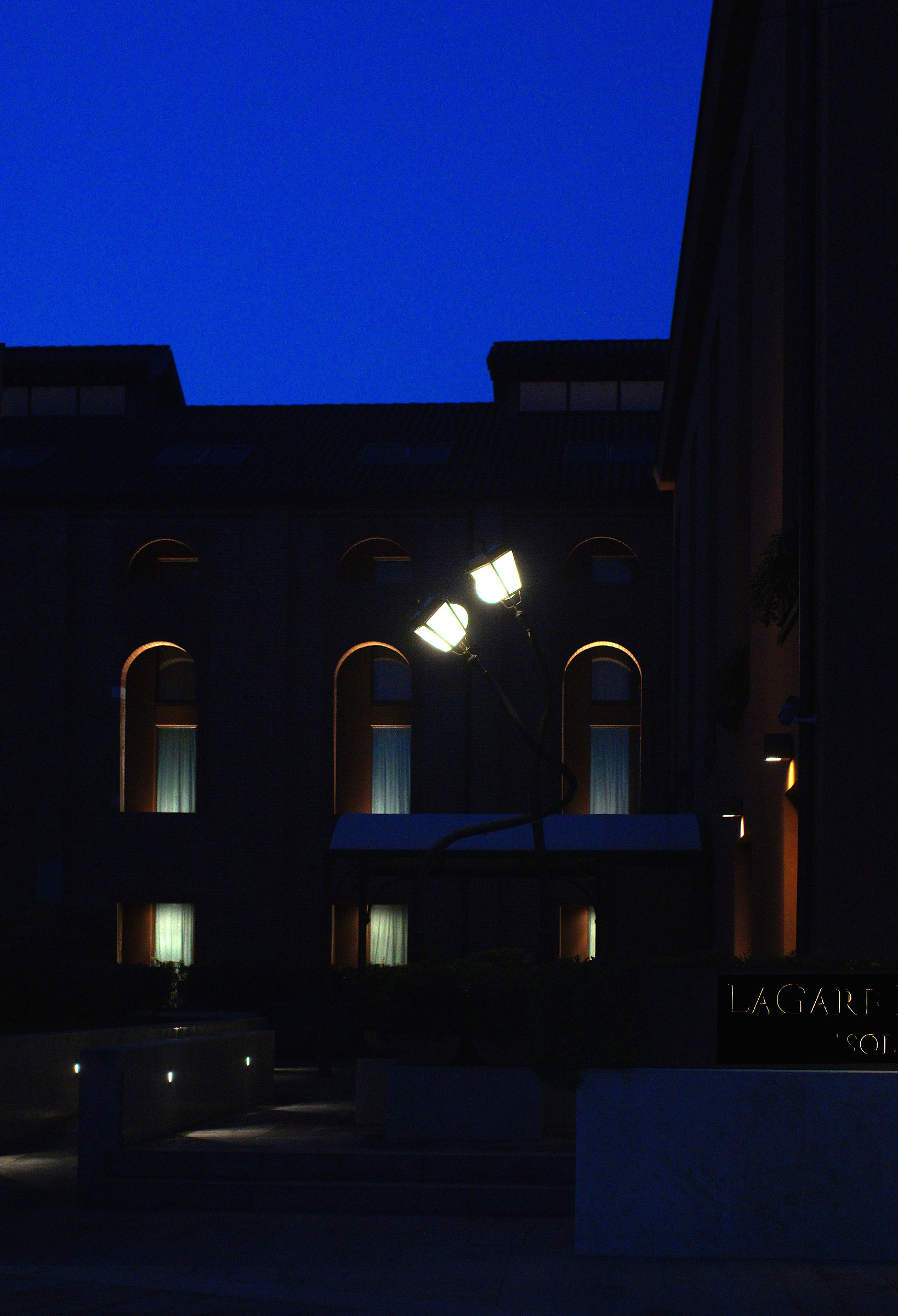 Two street lamps 'nnammurati' in the evening...