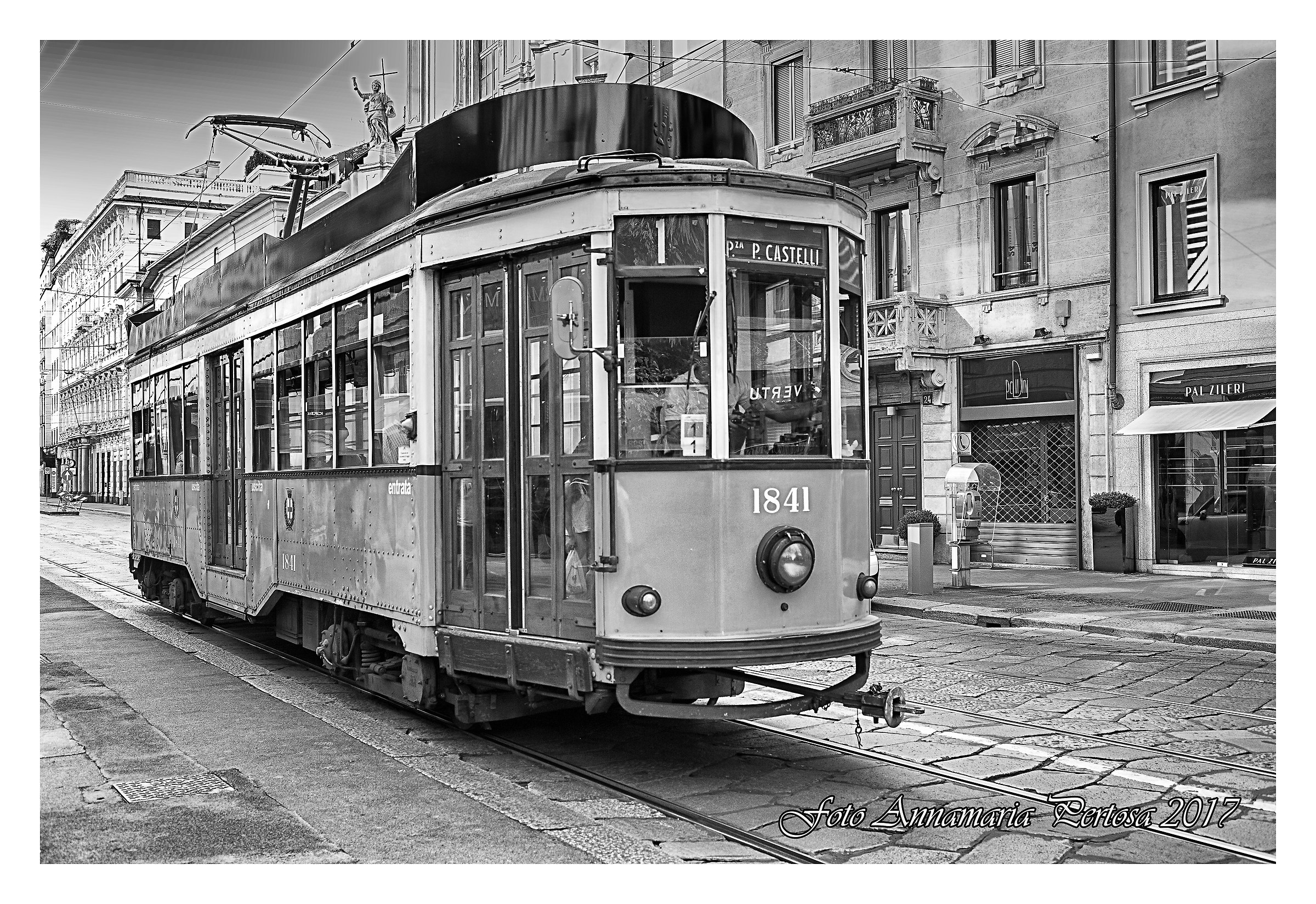 A tour of the oldest tram in Milan...