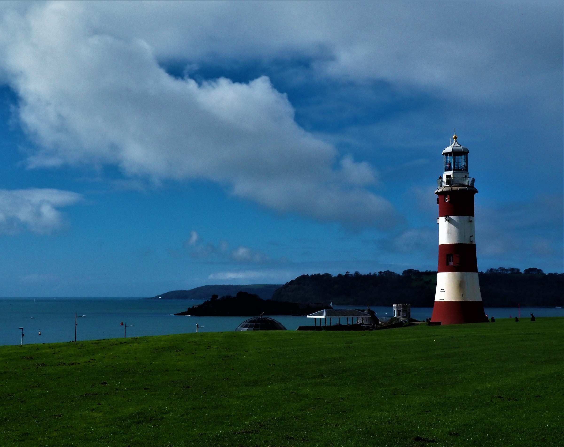 Plymouth with 14-42mm f3.5-56 EZ, F22 1/640 Sec at 22mm...