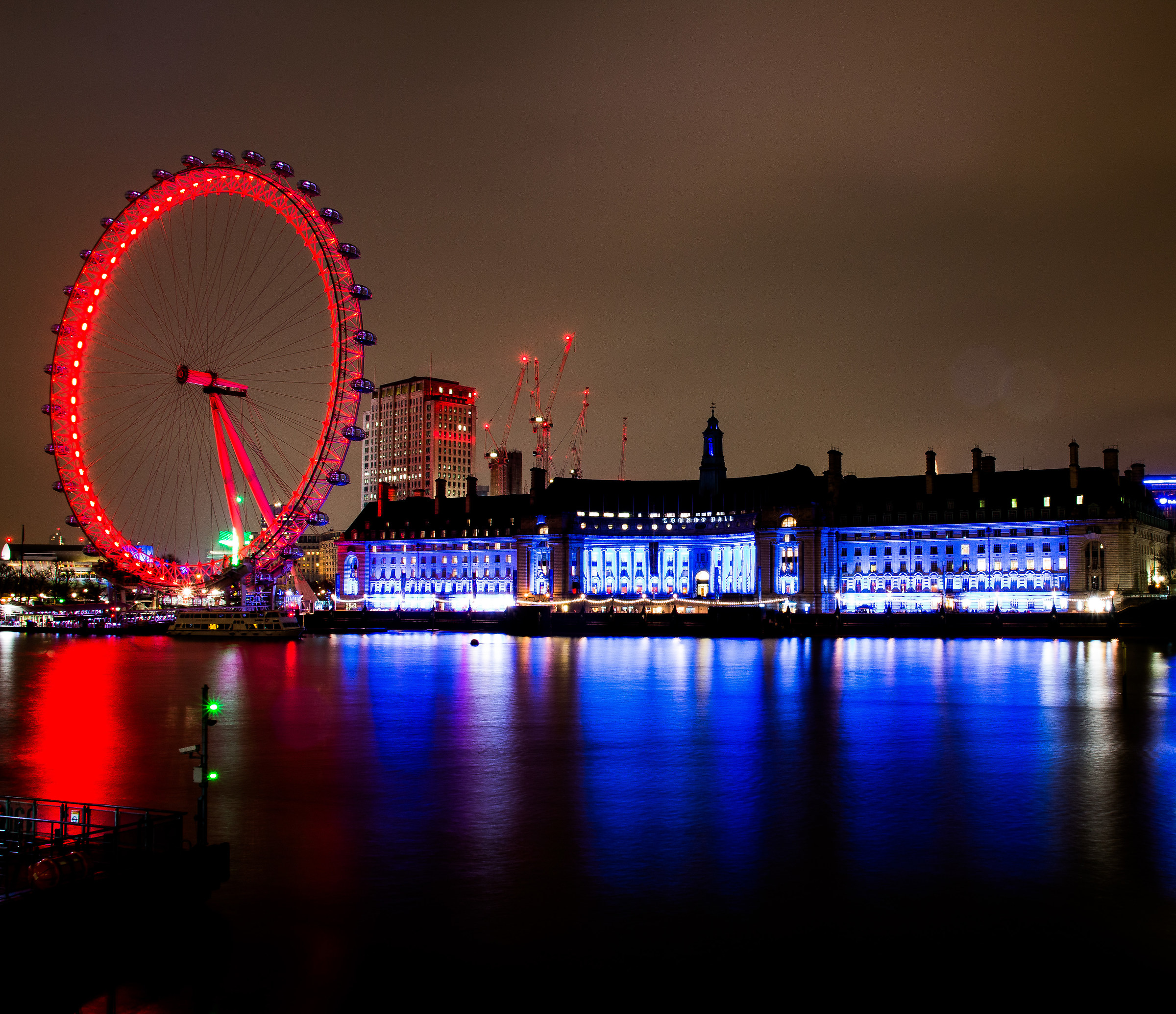 London by night...