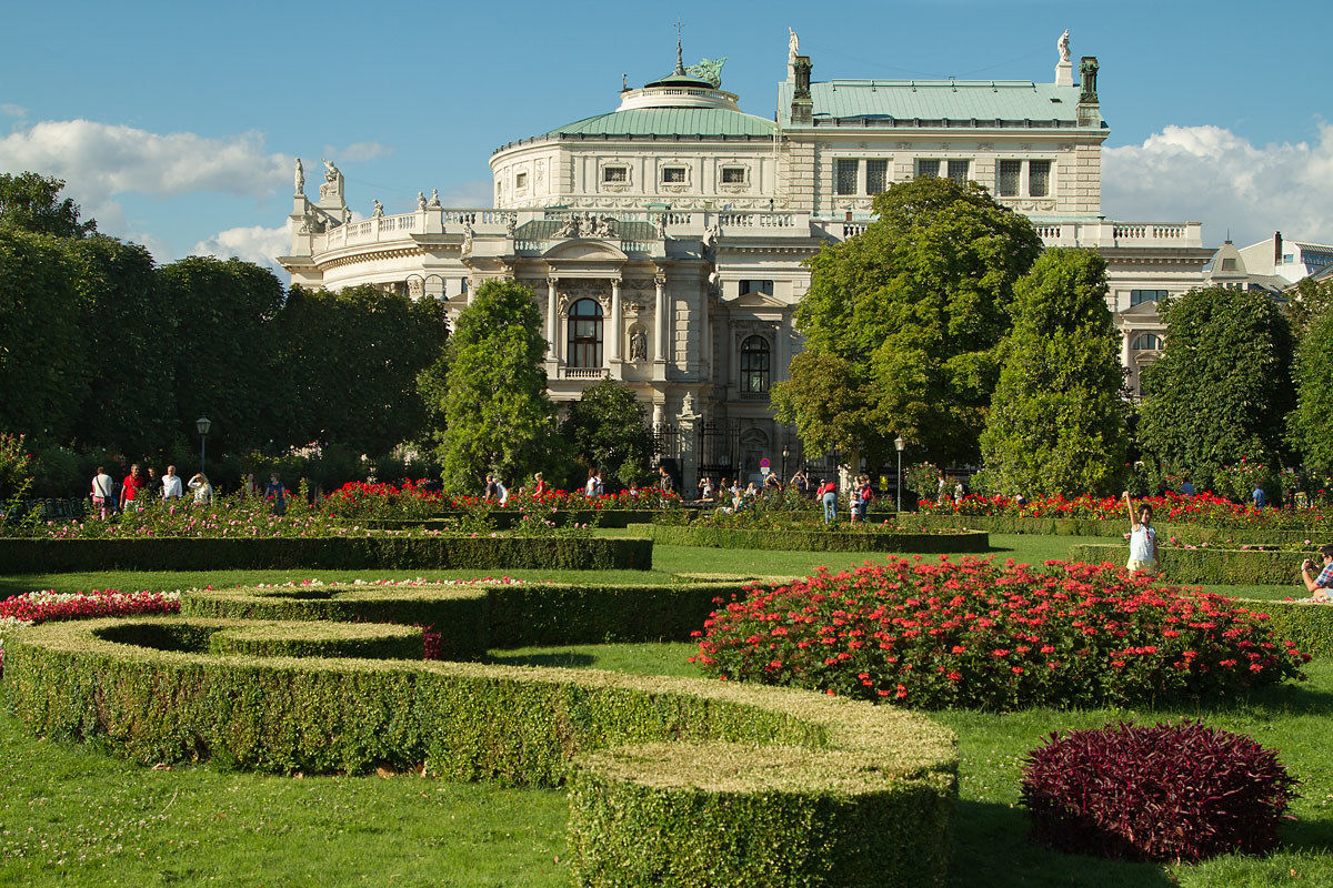 Burgtheater...