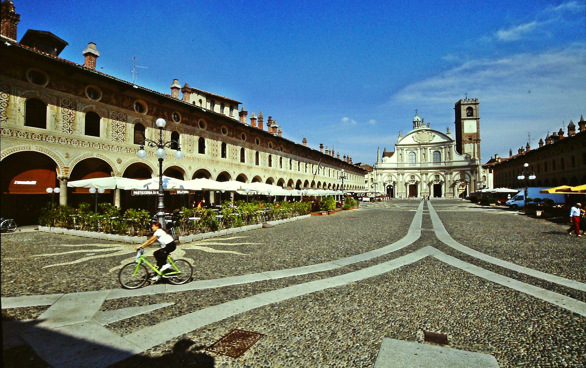 427 - lombarda beltà - PV Vigevano Piazza Ducale...