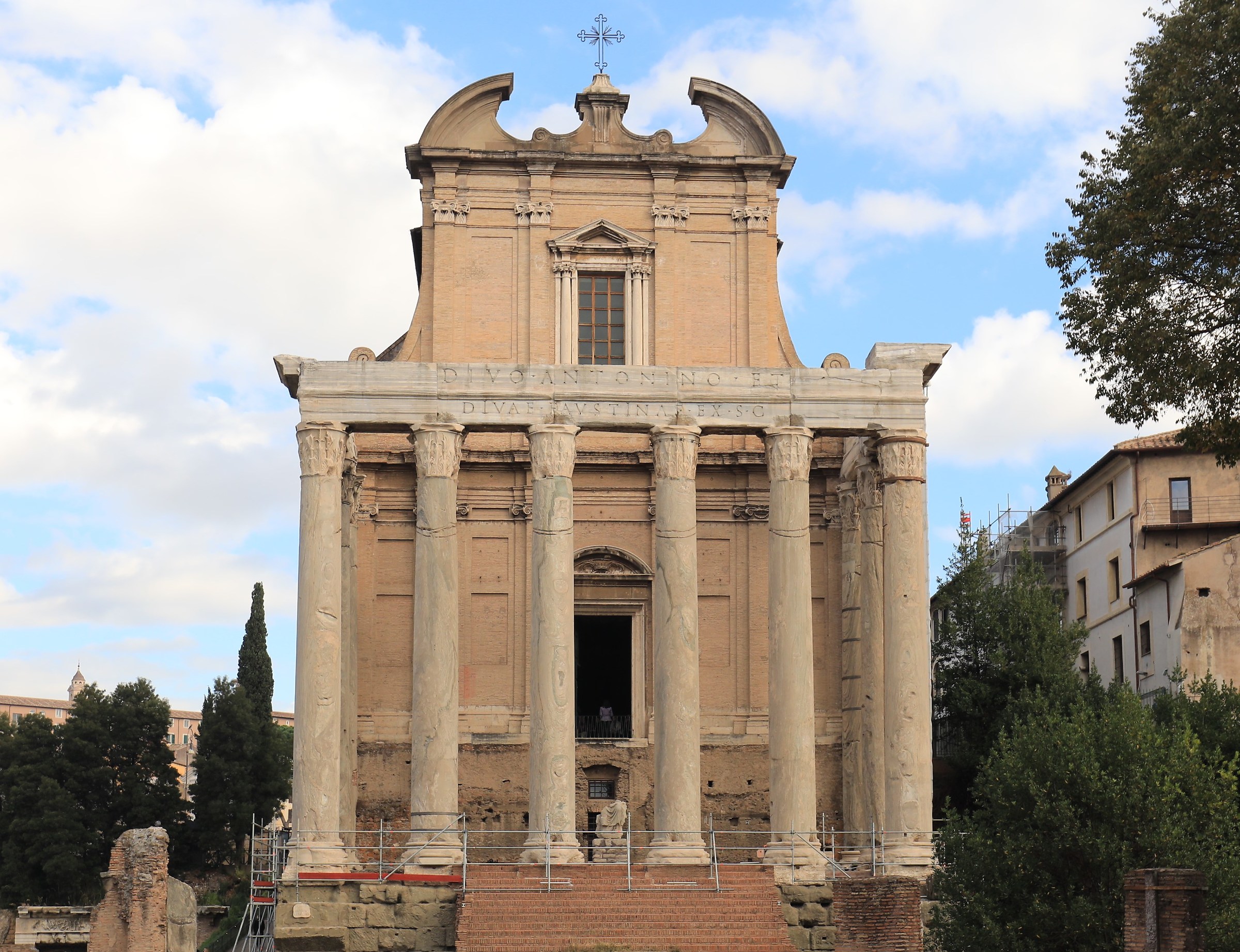 roma hole...