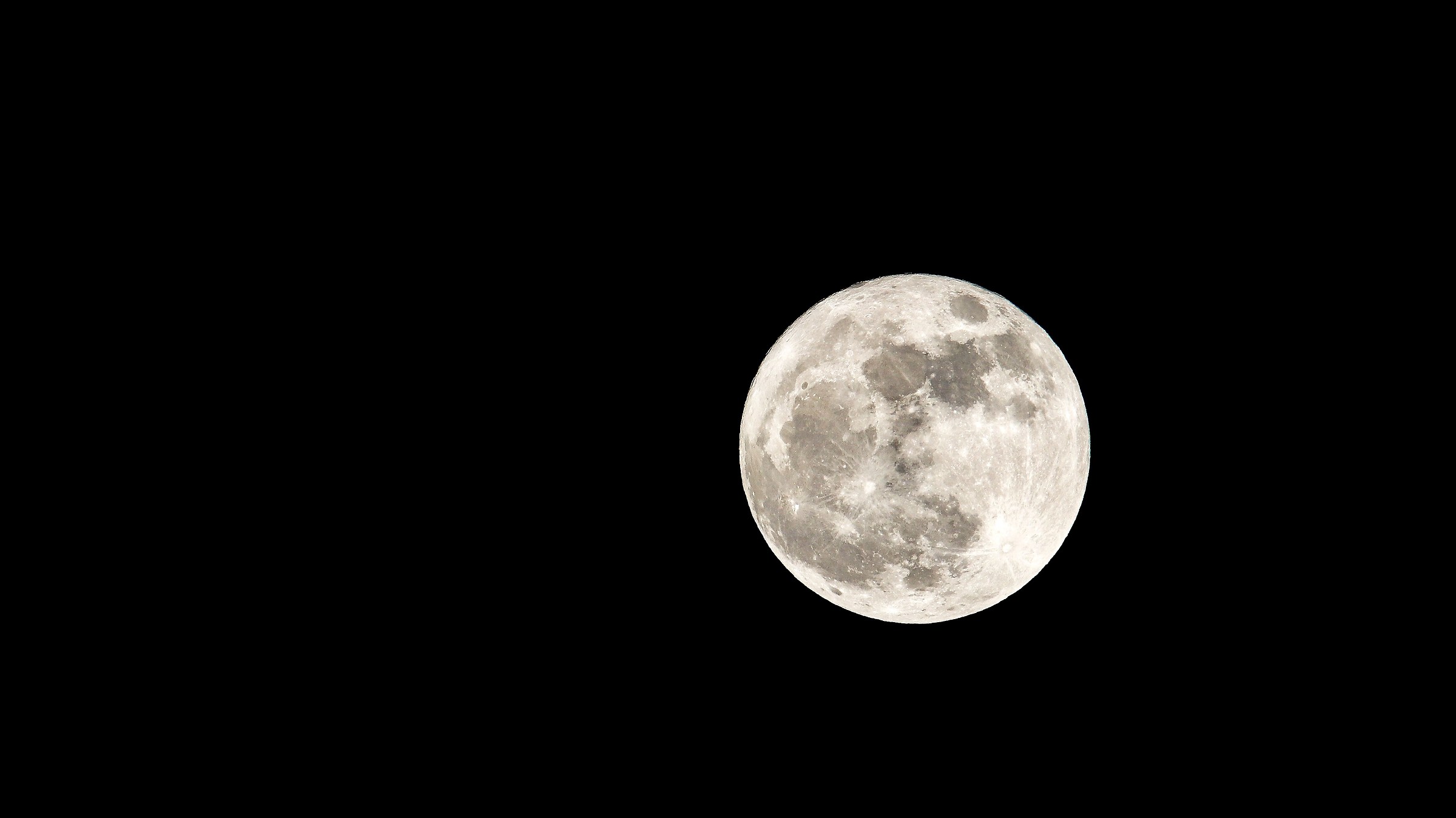 Luna...