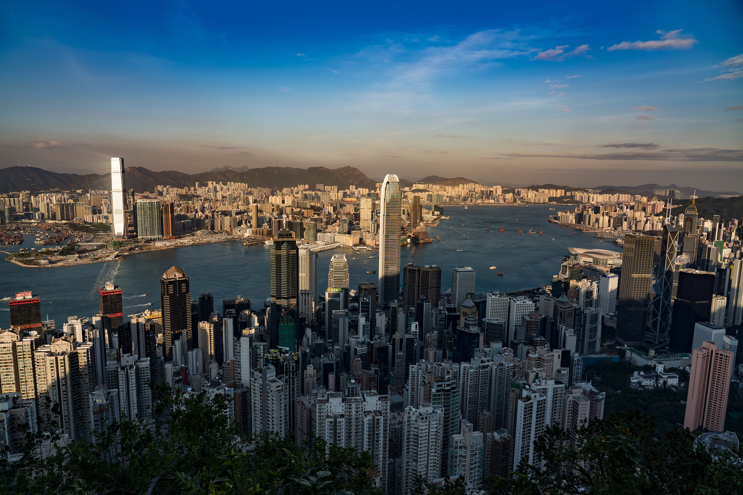 A7rIII and 24-105 G from Victoria Peak...