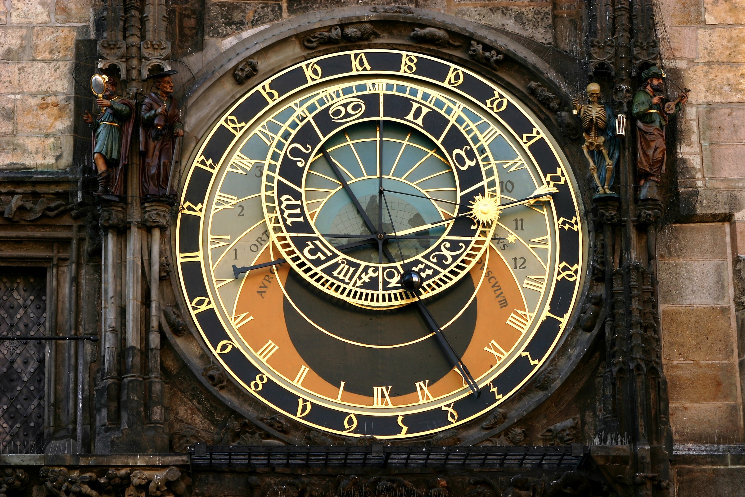 Praga (l' orologio della torre)...