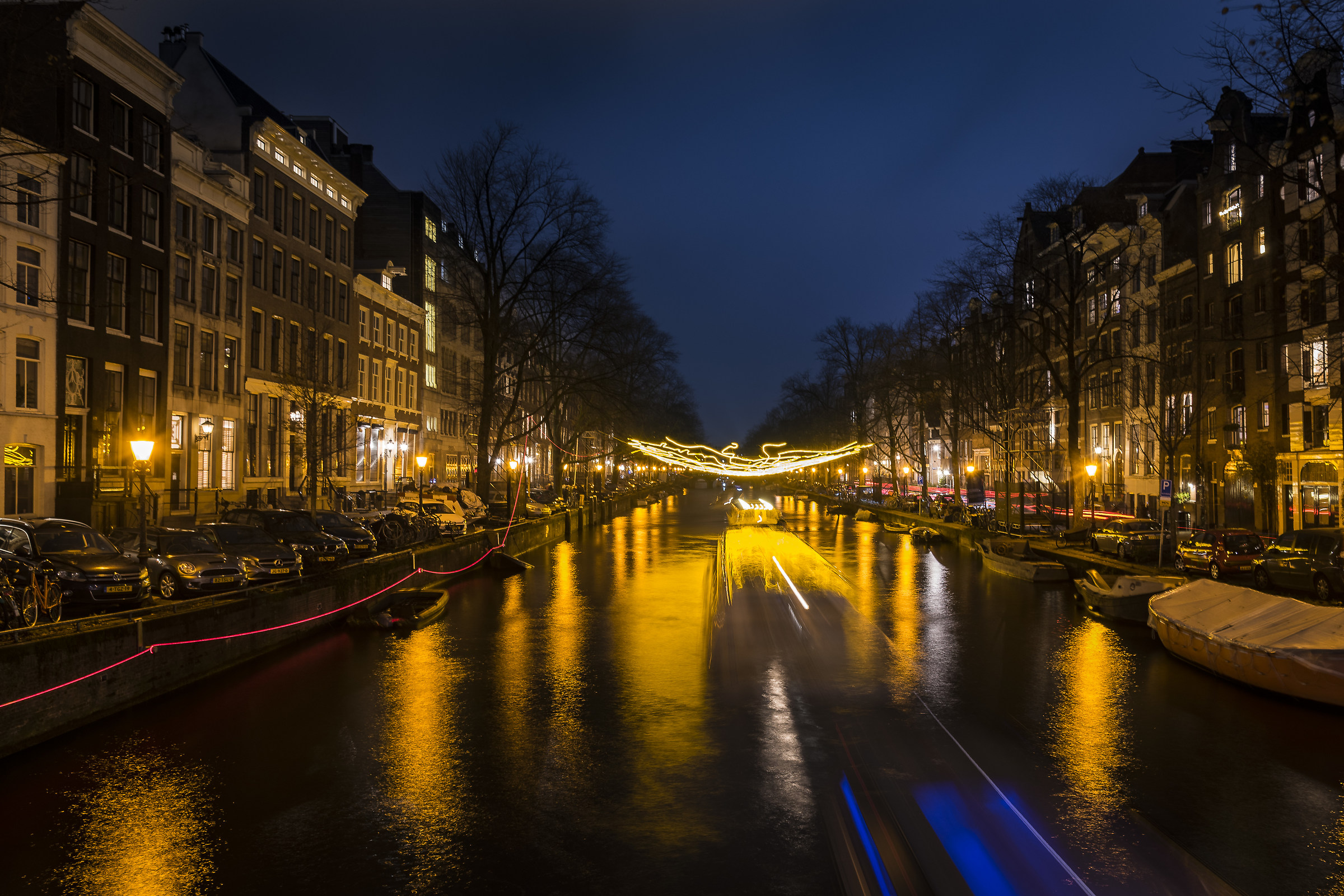 Amsterdam - Canals by night...