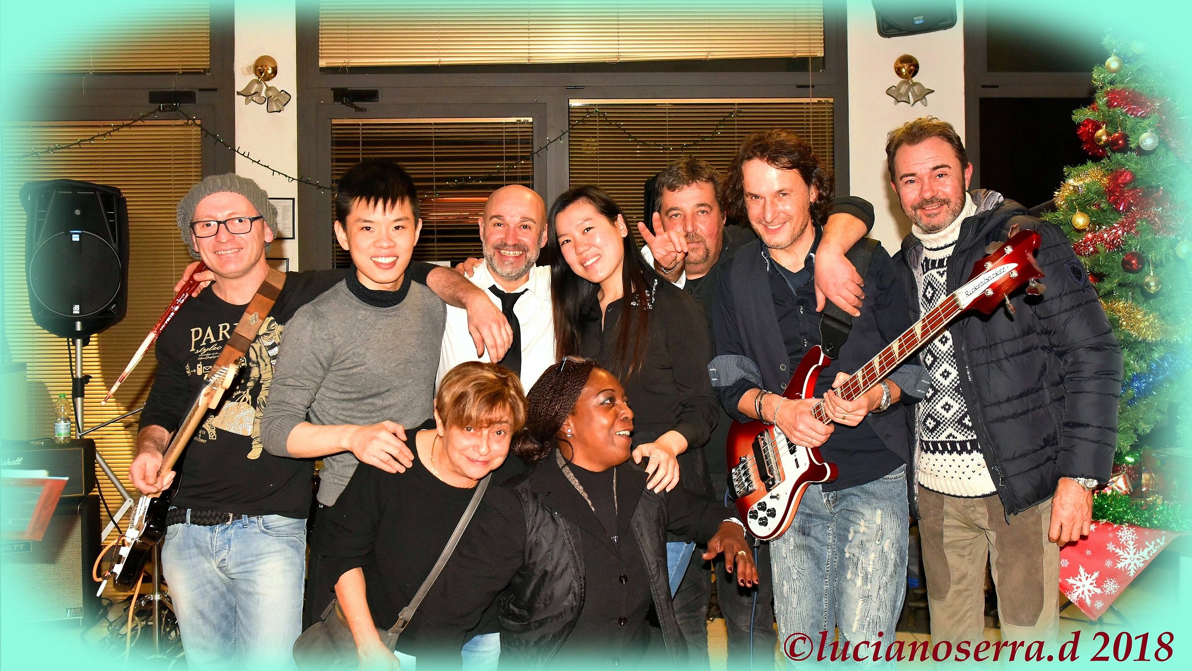 Club 27 Band ... with the fans ......