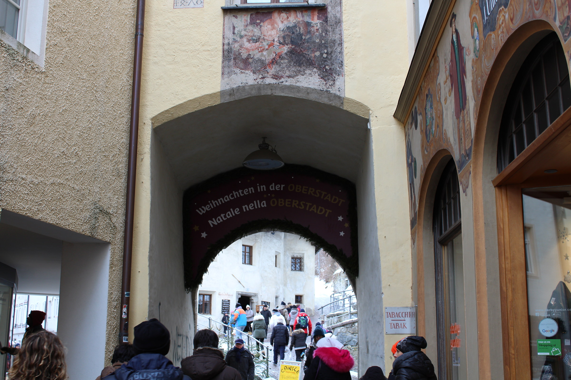 Porta occidentale Via Centrale / Stadtgasse...
