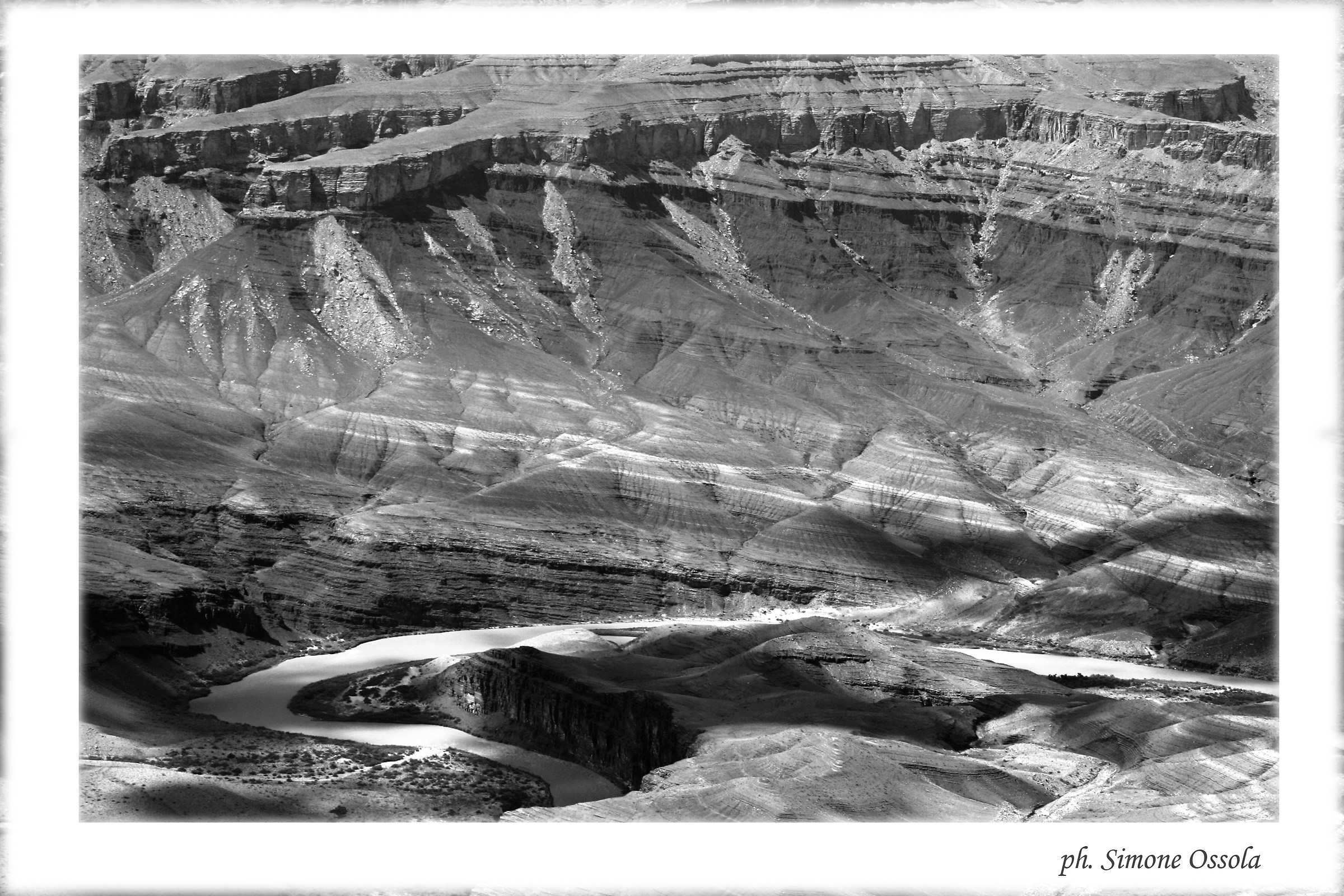 Grand Canyon in bw...