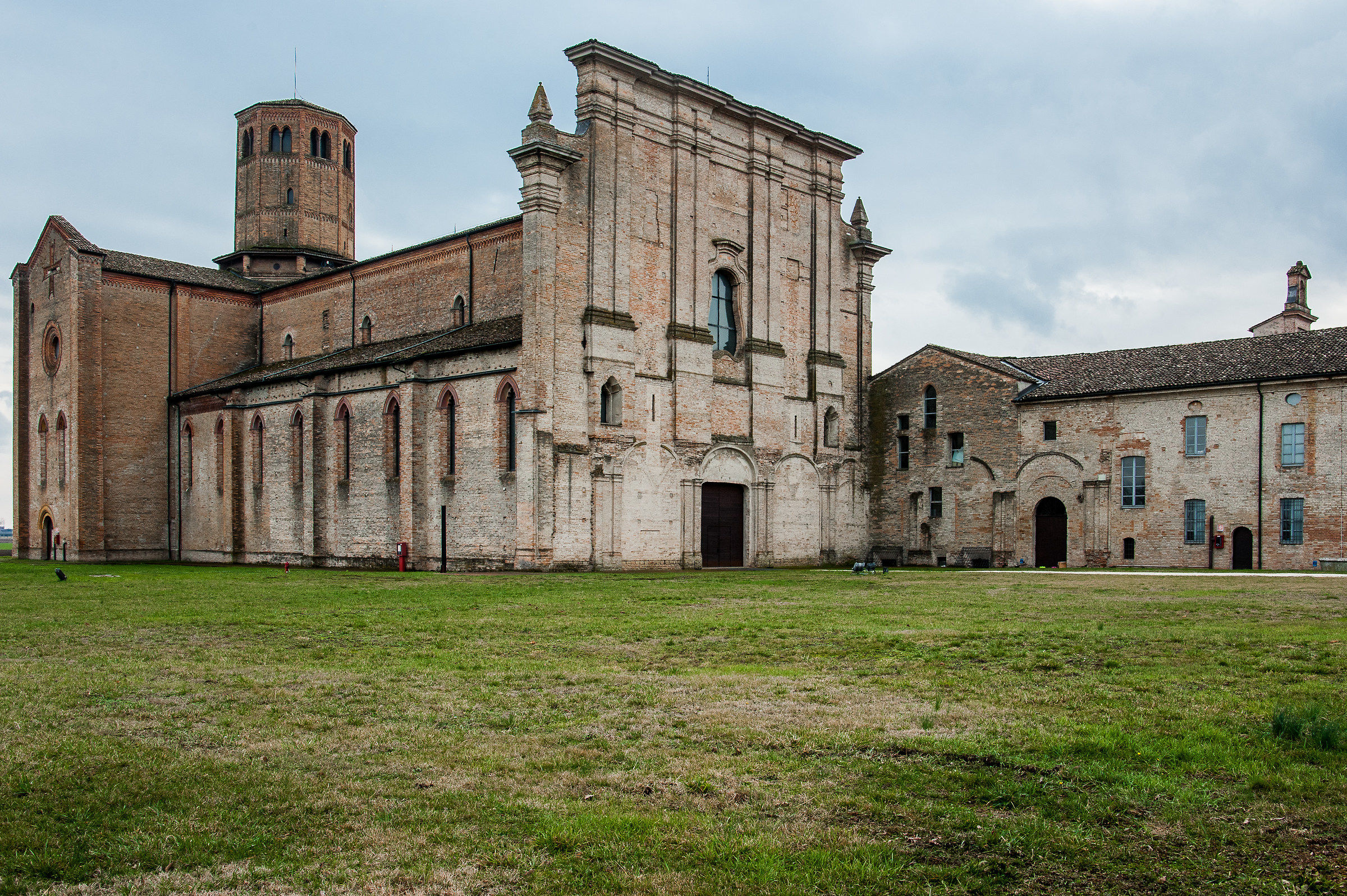 Cistercian Abbey Valserena PR...