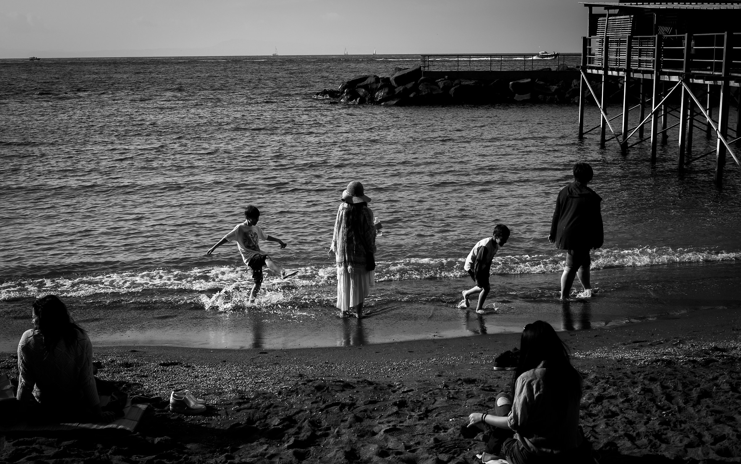 SEA...