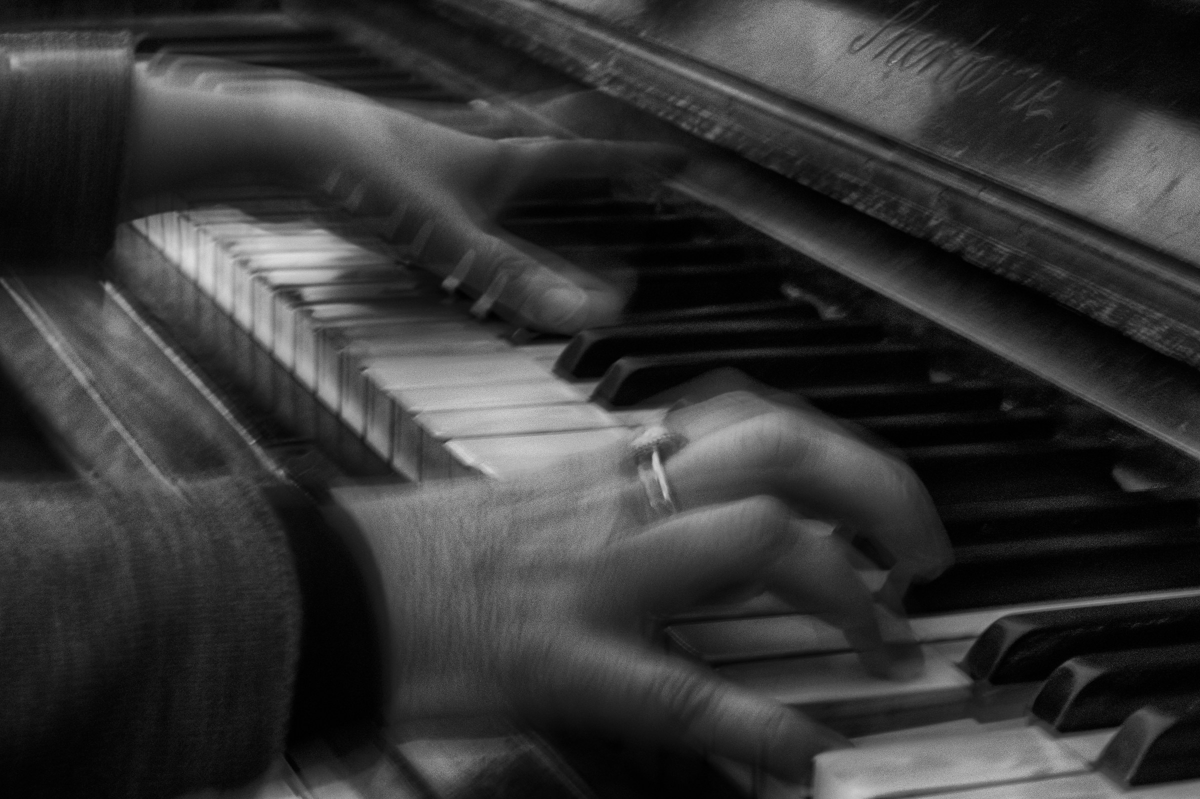 the pianist's hands...