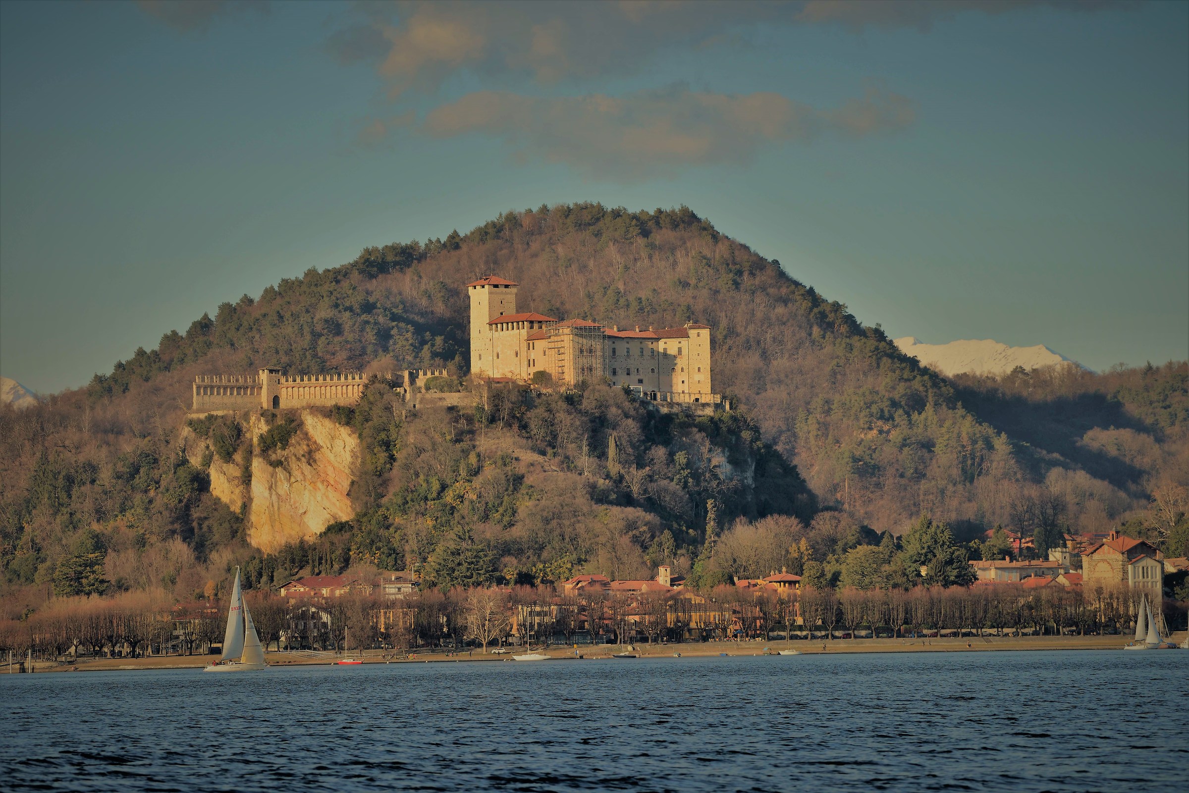 Rocca di Angera-prova nuovo 200-500 nikon...