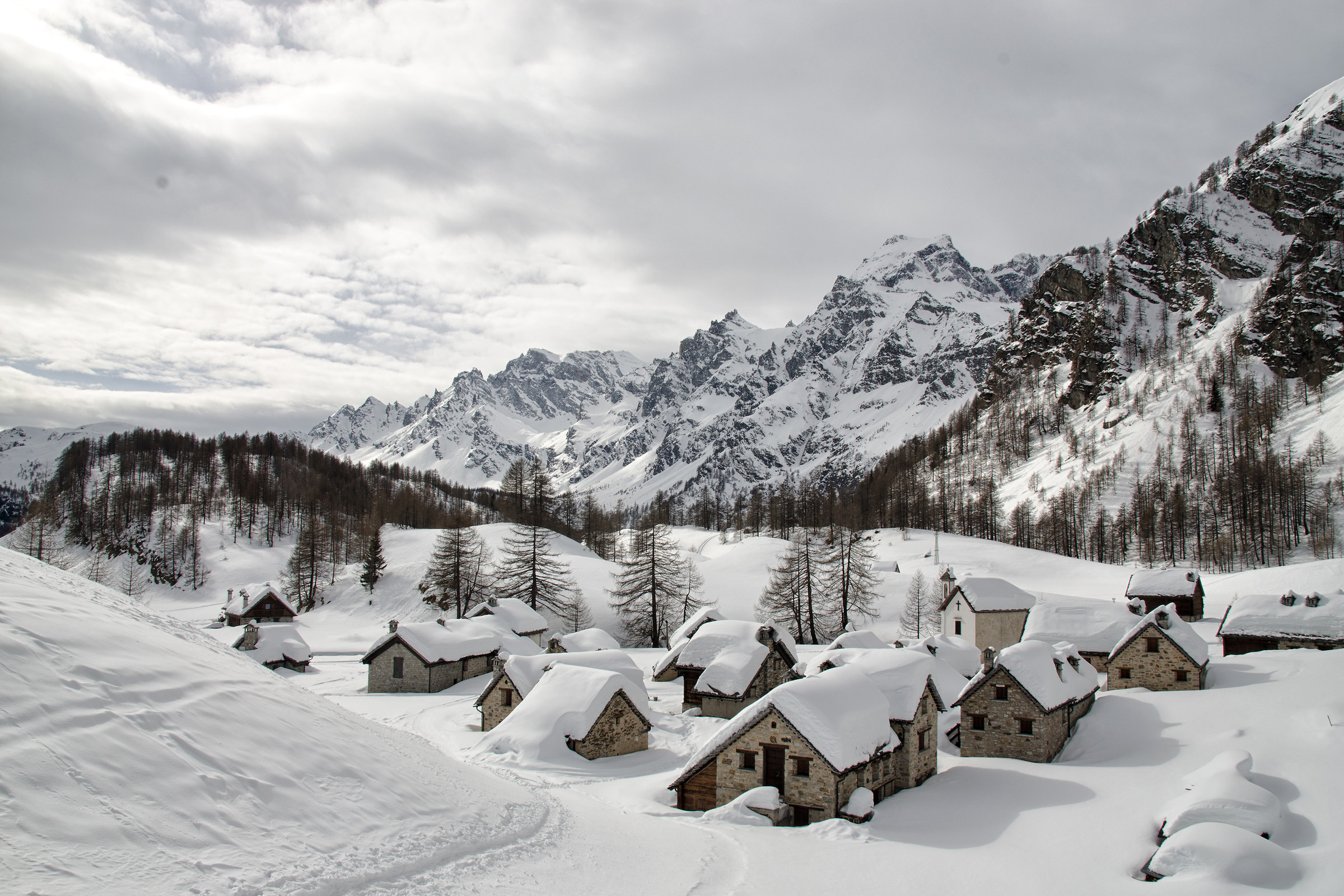 Paesaggio naif all'alpe Devero...