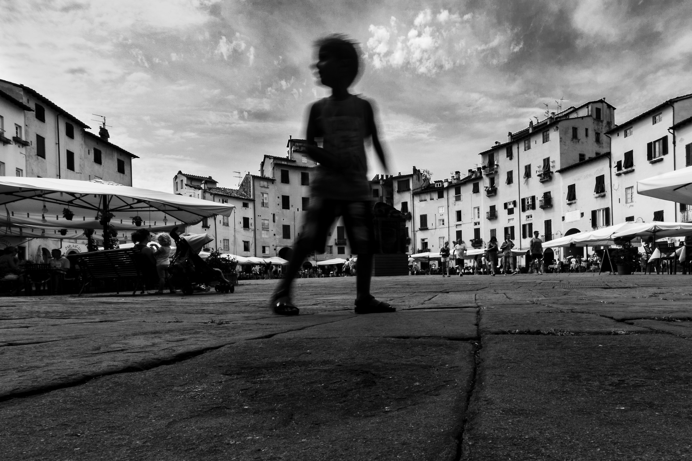 shadow in the Anfiteatro square...