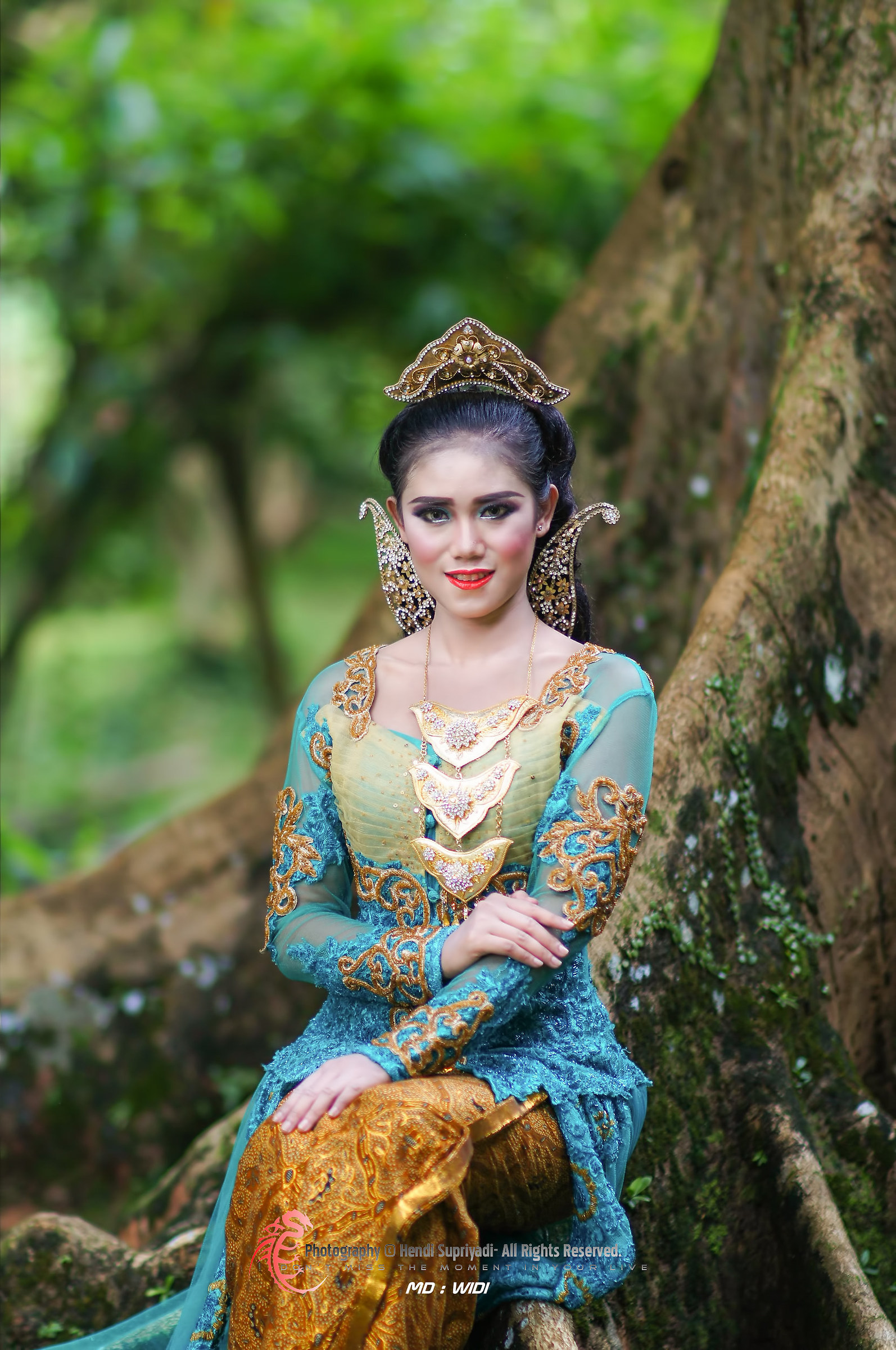 Traditional clothes from indonesia...