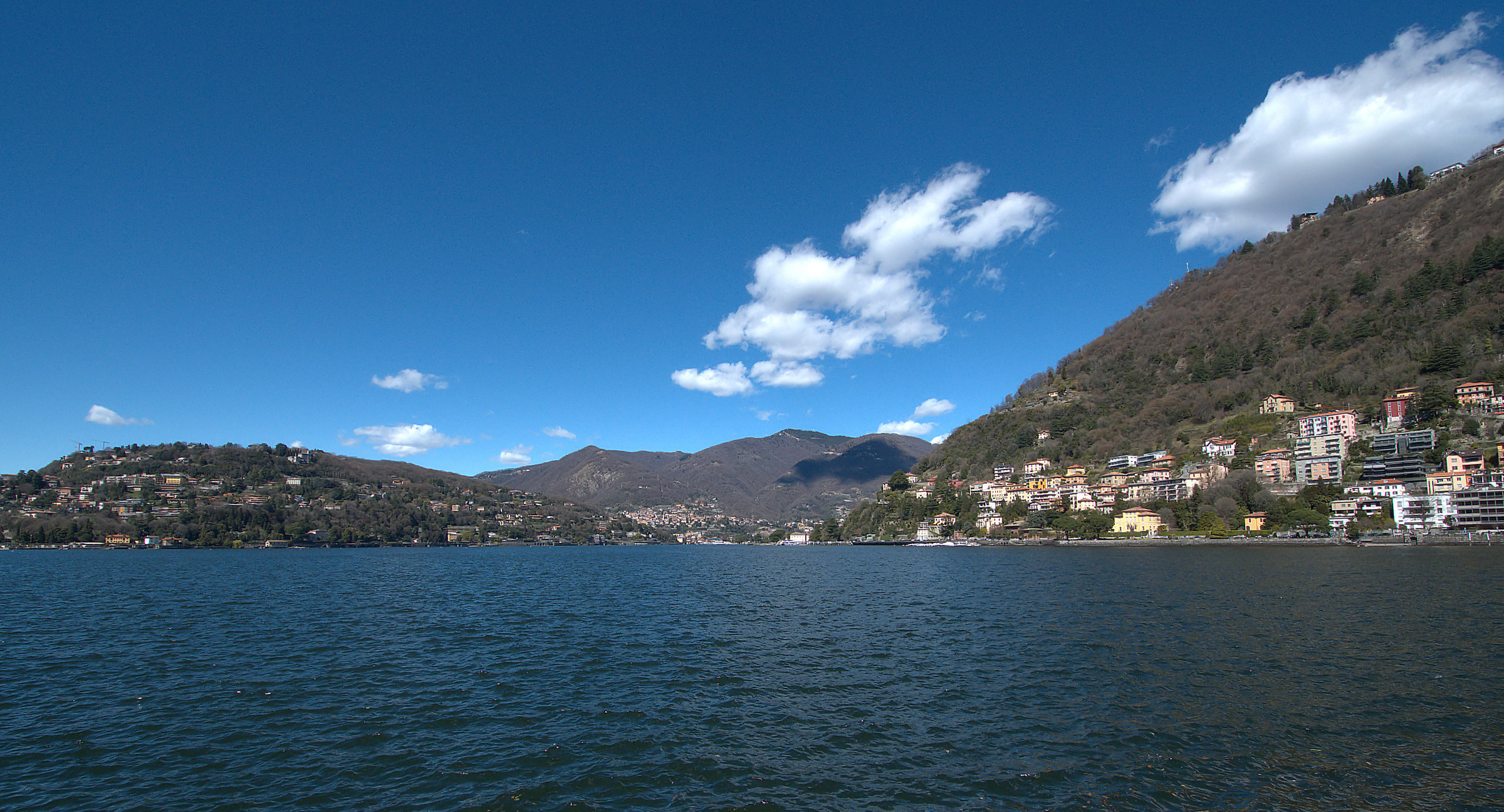 Panorama dal lago di Como...