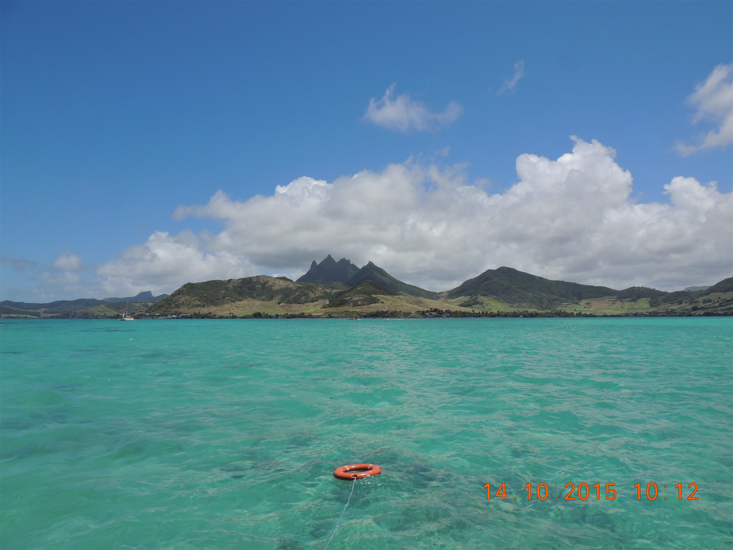 the sea of mauritius...