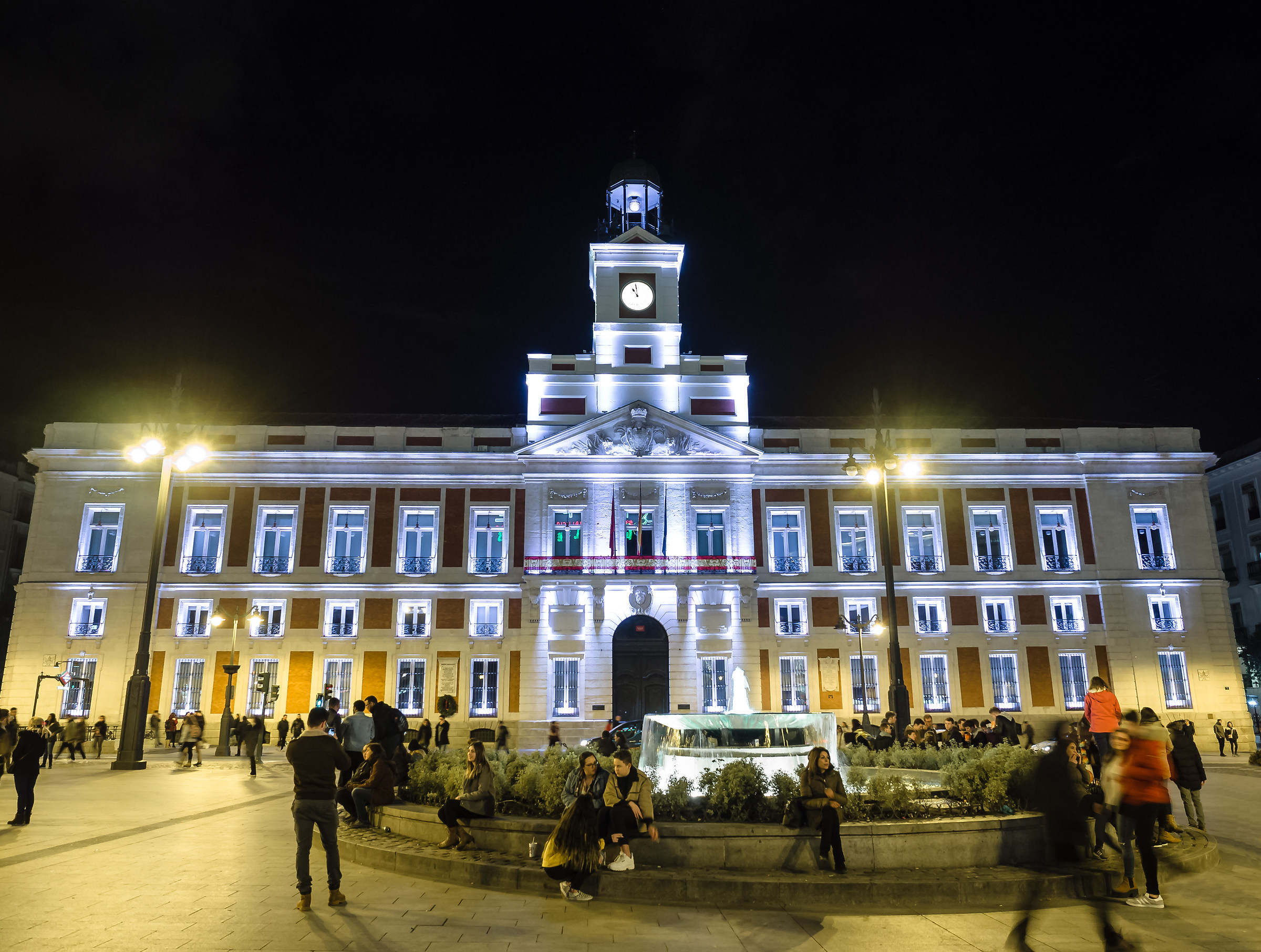 Puerta del Sol by night...