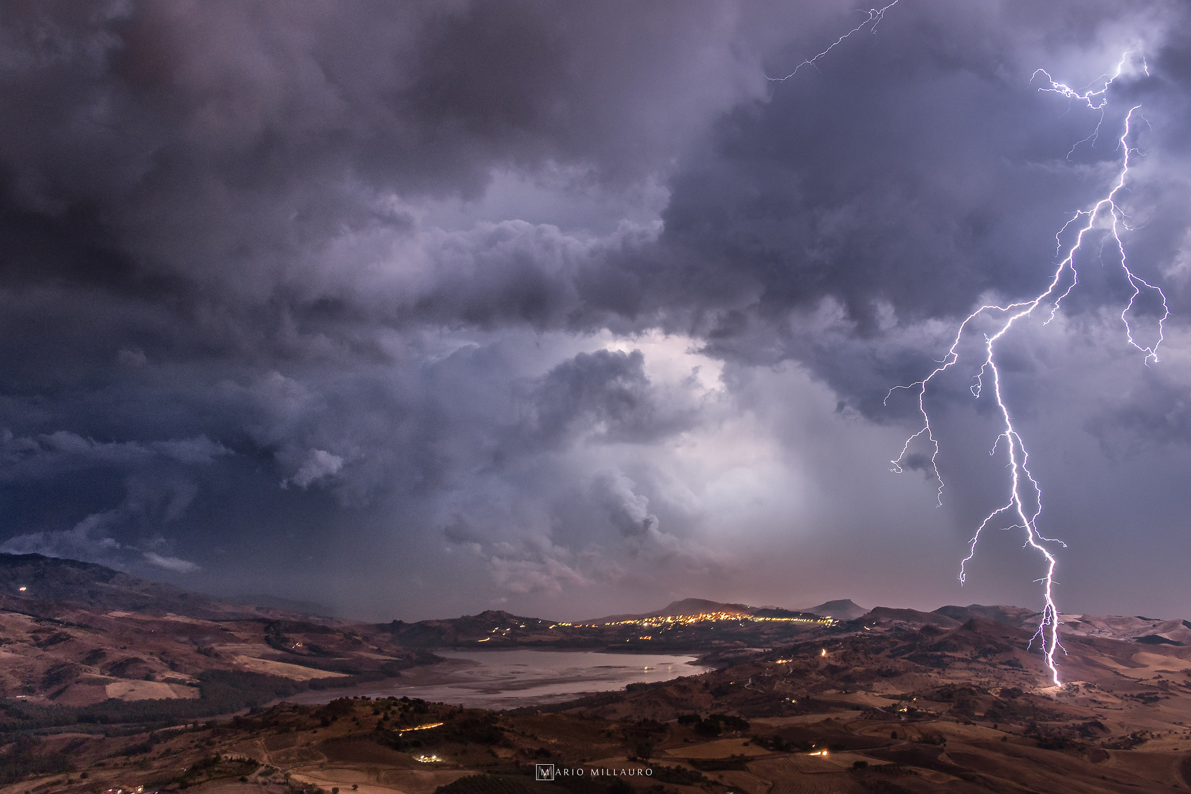 Tempismo e tempesta...