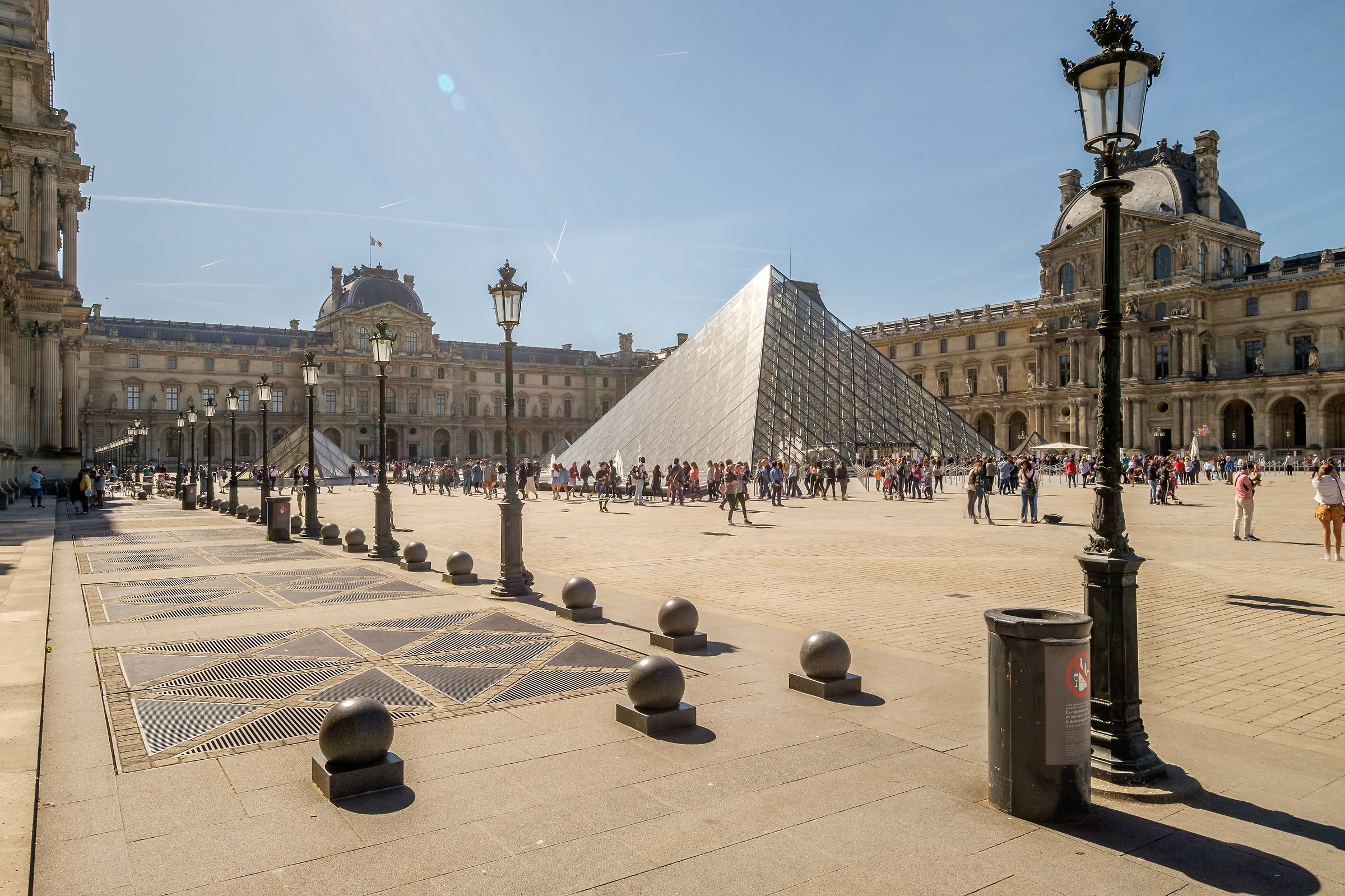 louvre...