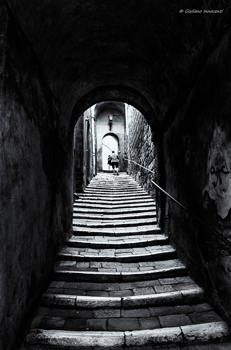 Walking in the alleys of Pitigliano...