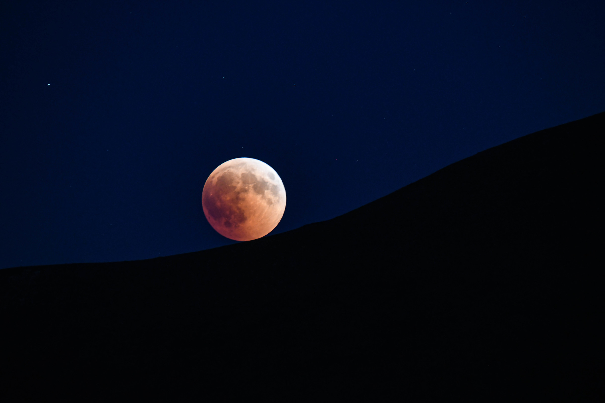 Scende la luna dal monte!!#EclissiLunare27Luglio...
