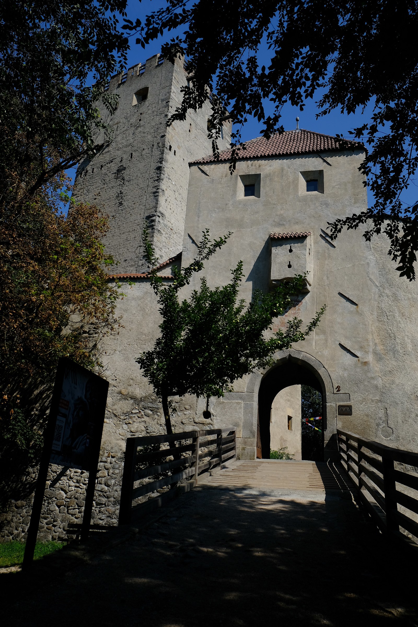 Invito al Medioevo - Castello di Brunico...