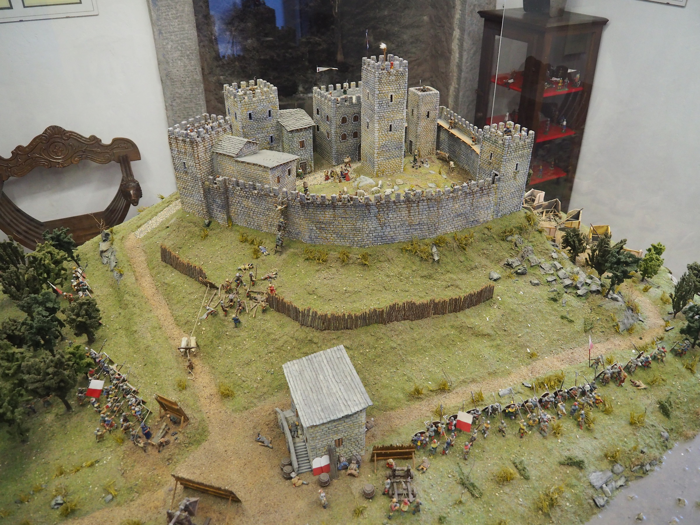 Model of the castle of Roccapelago at 1393...