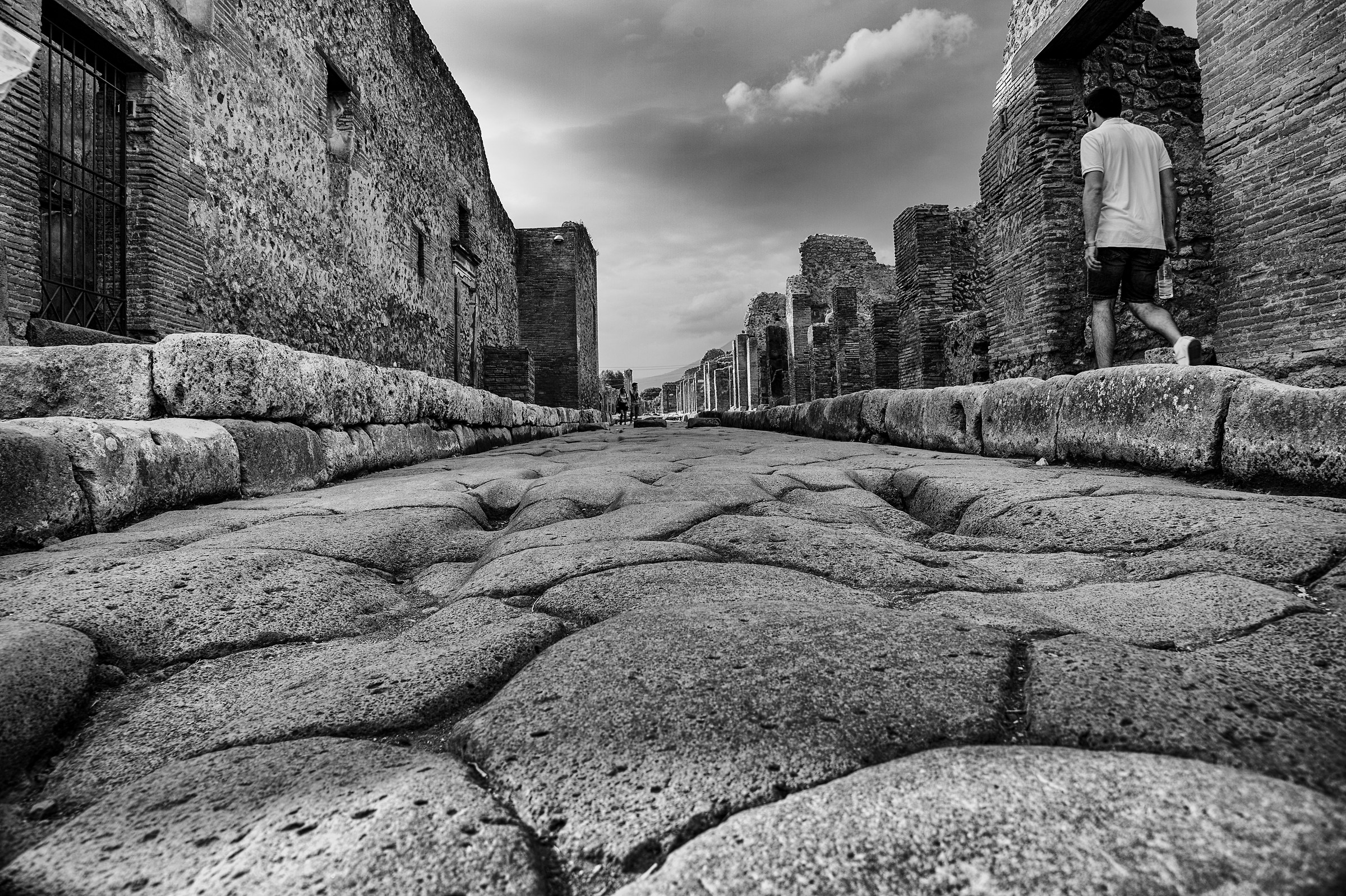 ... in the streets of Pompeii...