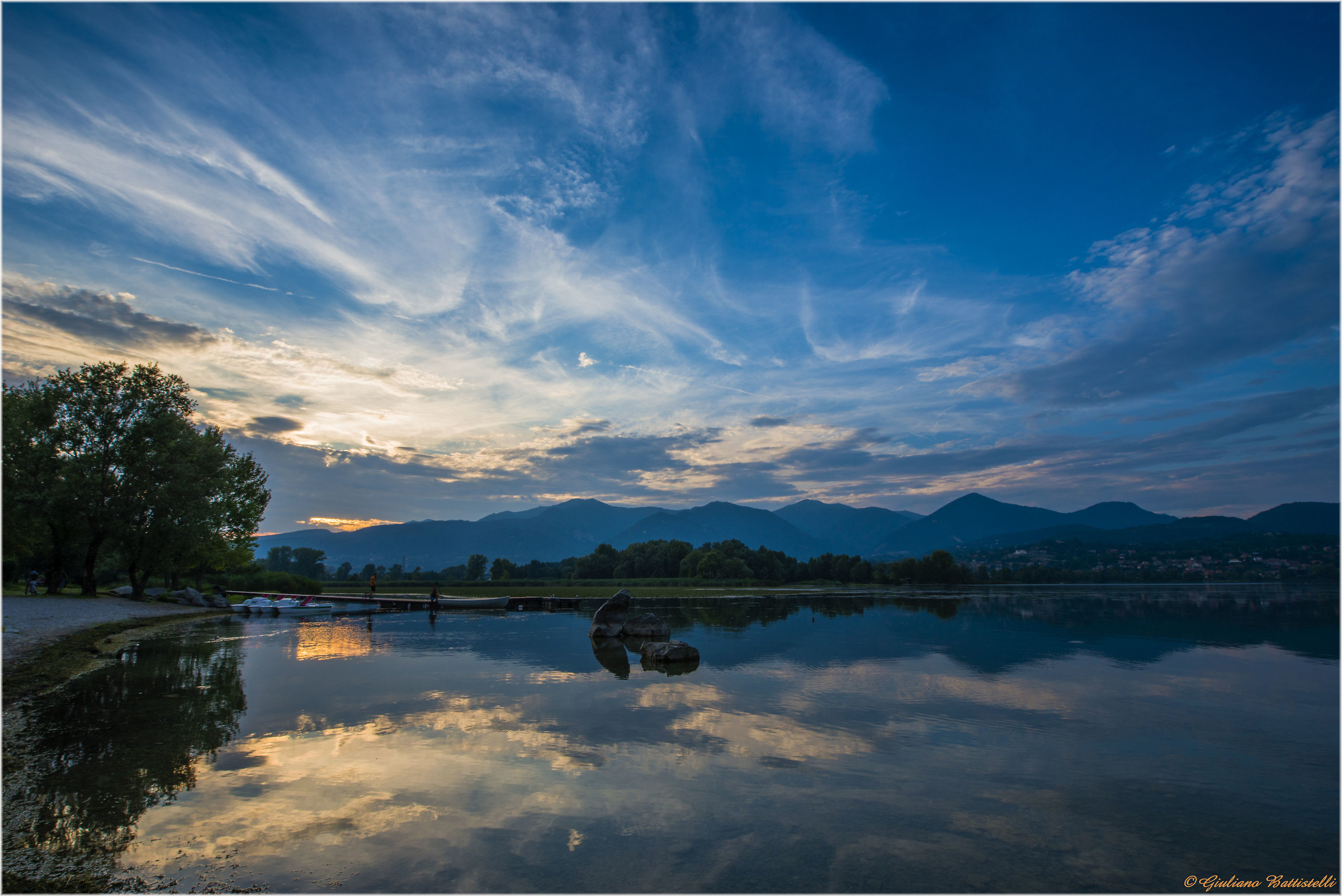 Reflected Sky on Pusian Lake...