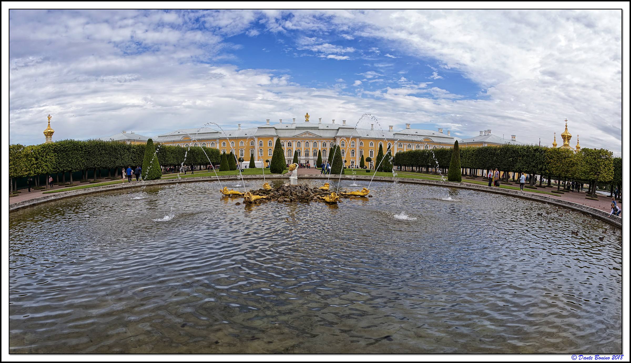 Il Palazzo di Peterhof...