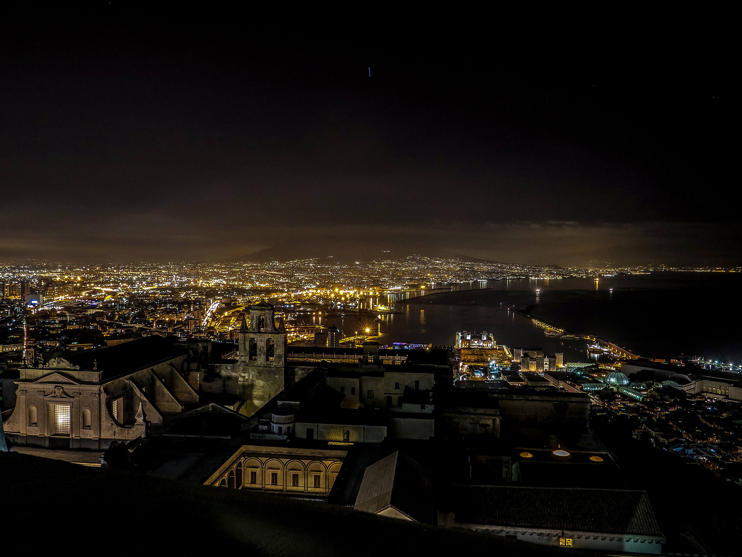 Napoli-vista da castel s Elmo - Notturno...