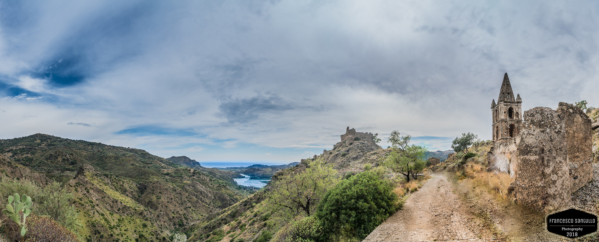 The ruins of the castle Ruffo di Amendolea...