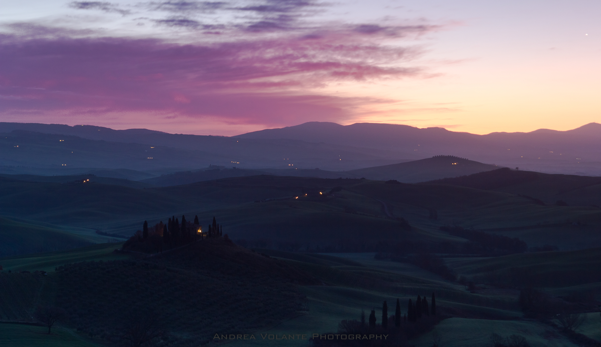 The lights of the new day on earth d'Orcia....